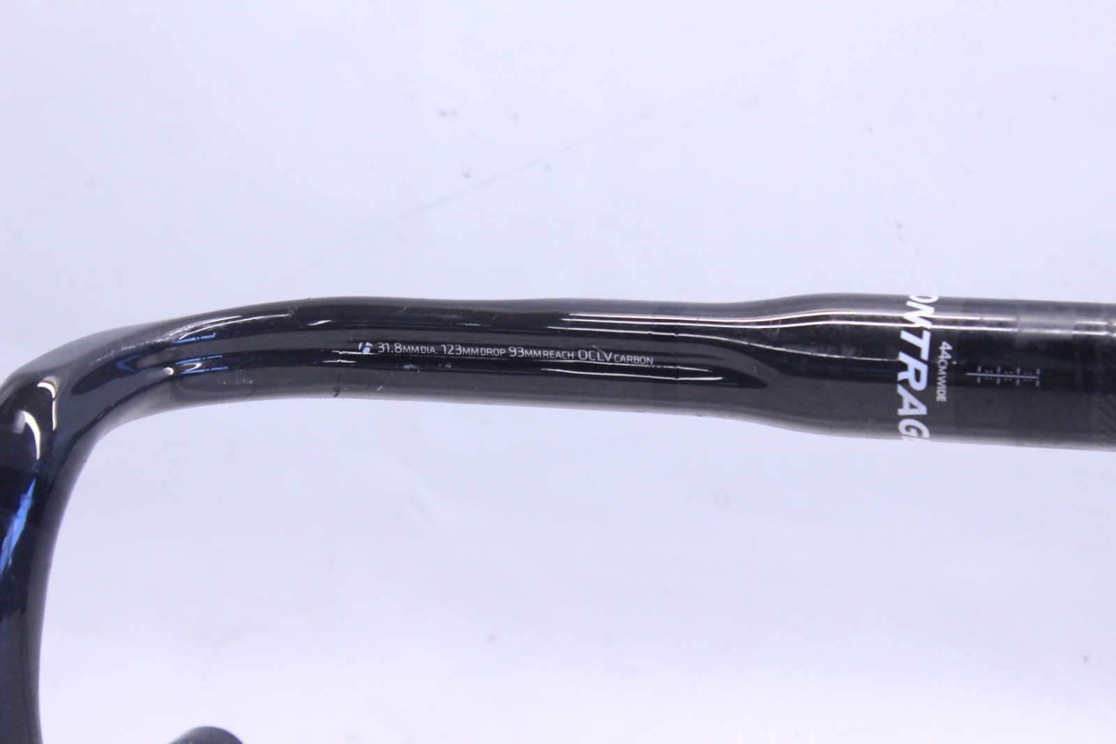 Bontrager IsoCore Pro Carbon Drop Bars 31.8mm 123mm Drop 93mm Reach 44mm Wide