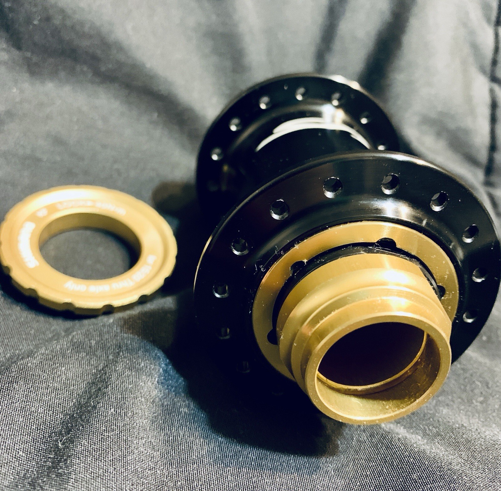Shimano Saint 32h Hubs Front HB-M820 20x110mm Thru Axle & FH-M810 Rear 10x135mm