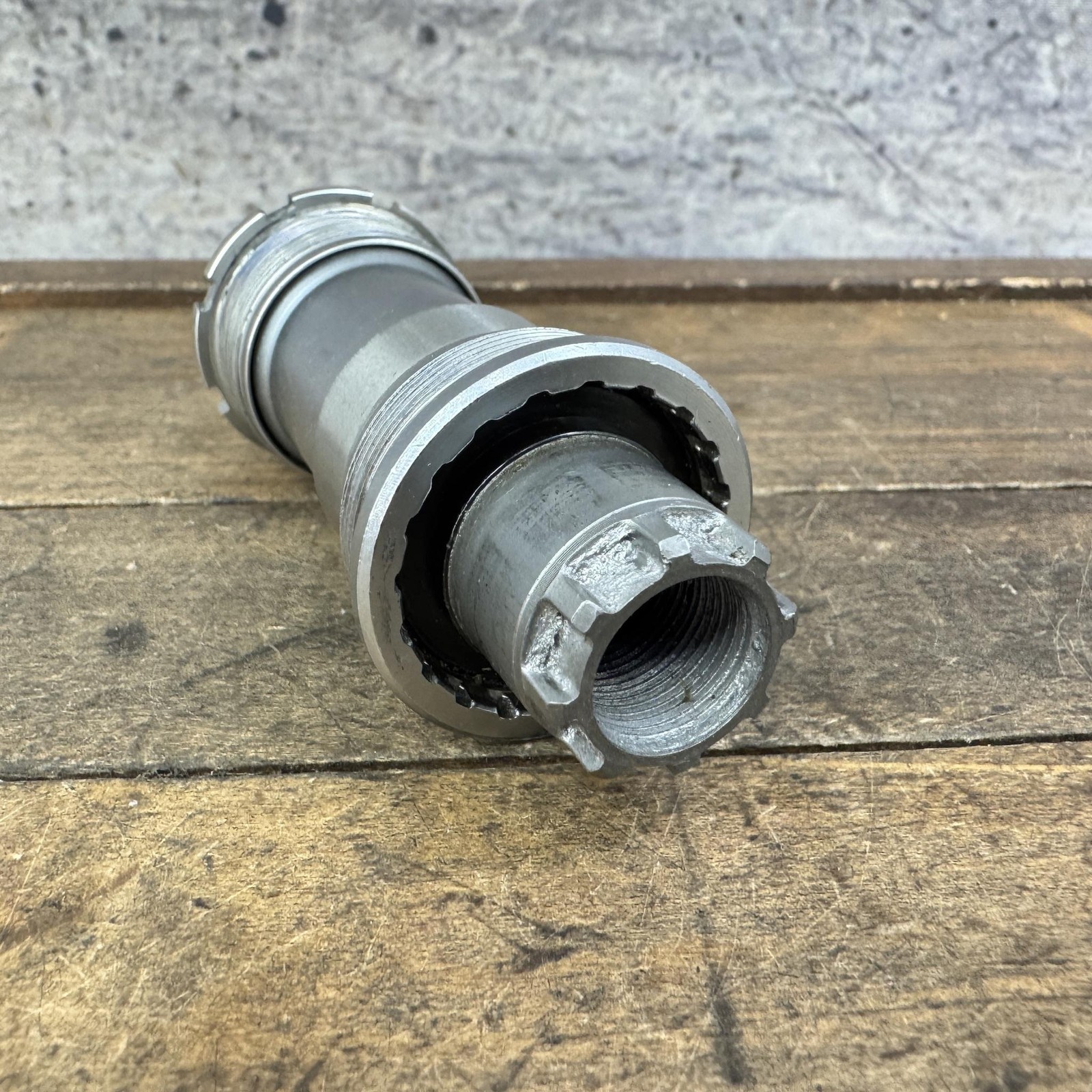 Shimano OCTALINK Bottom Bracket 68mm BSA 109.3mm JIS Square Taper Steel