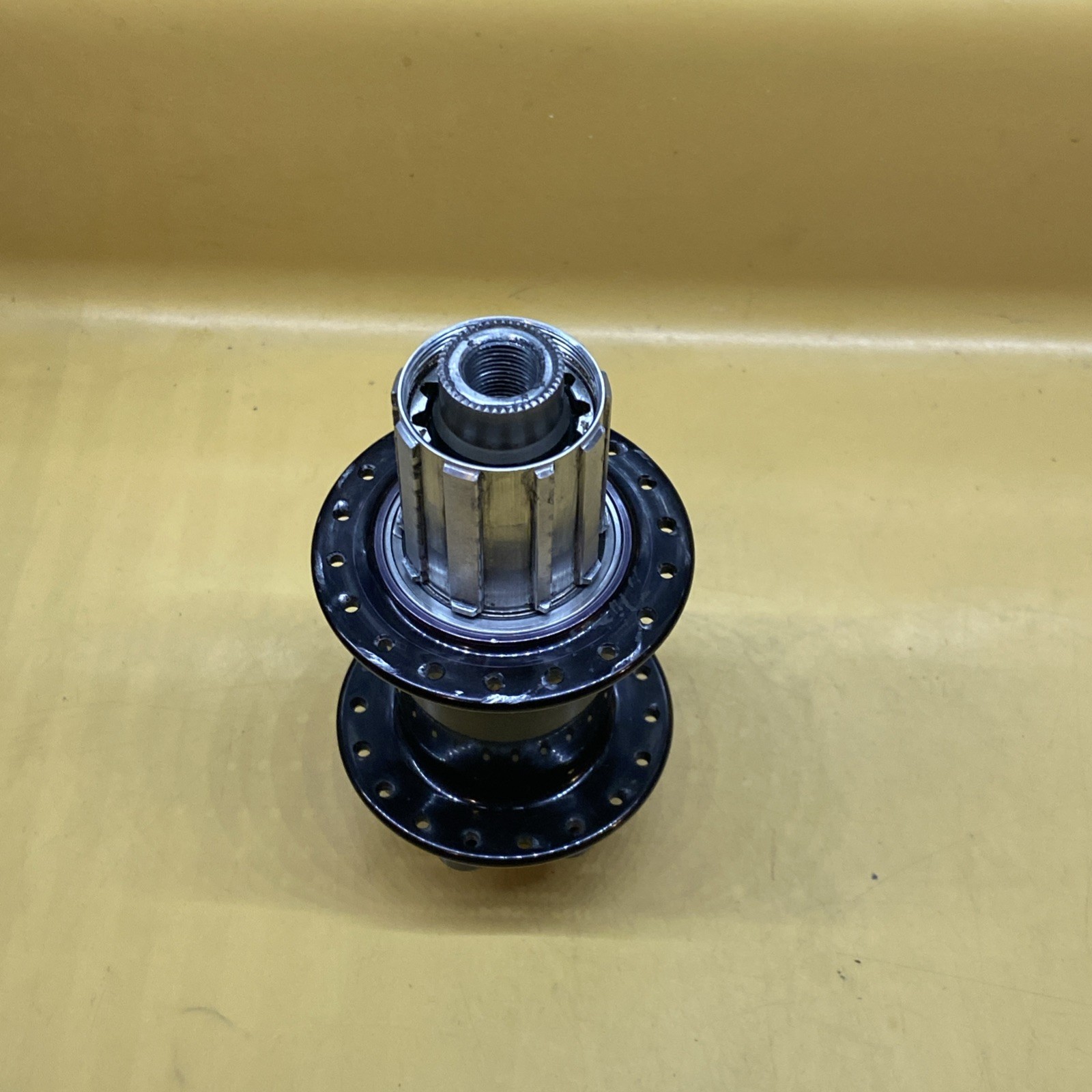 Black Chris King ISO 36h F20x110mmTA/R10x135mm Bolt-On,QR or 142mmTA Disc Hubset