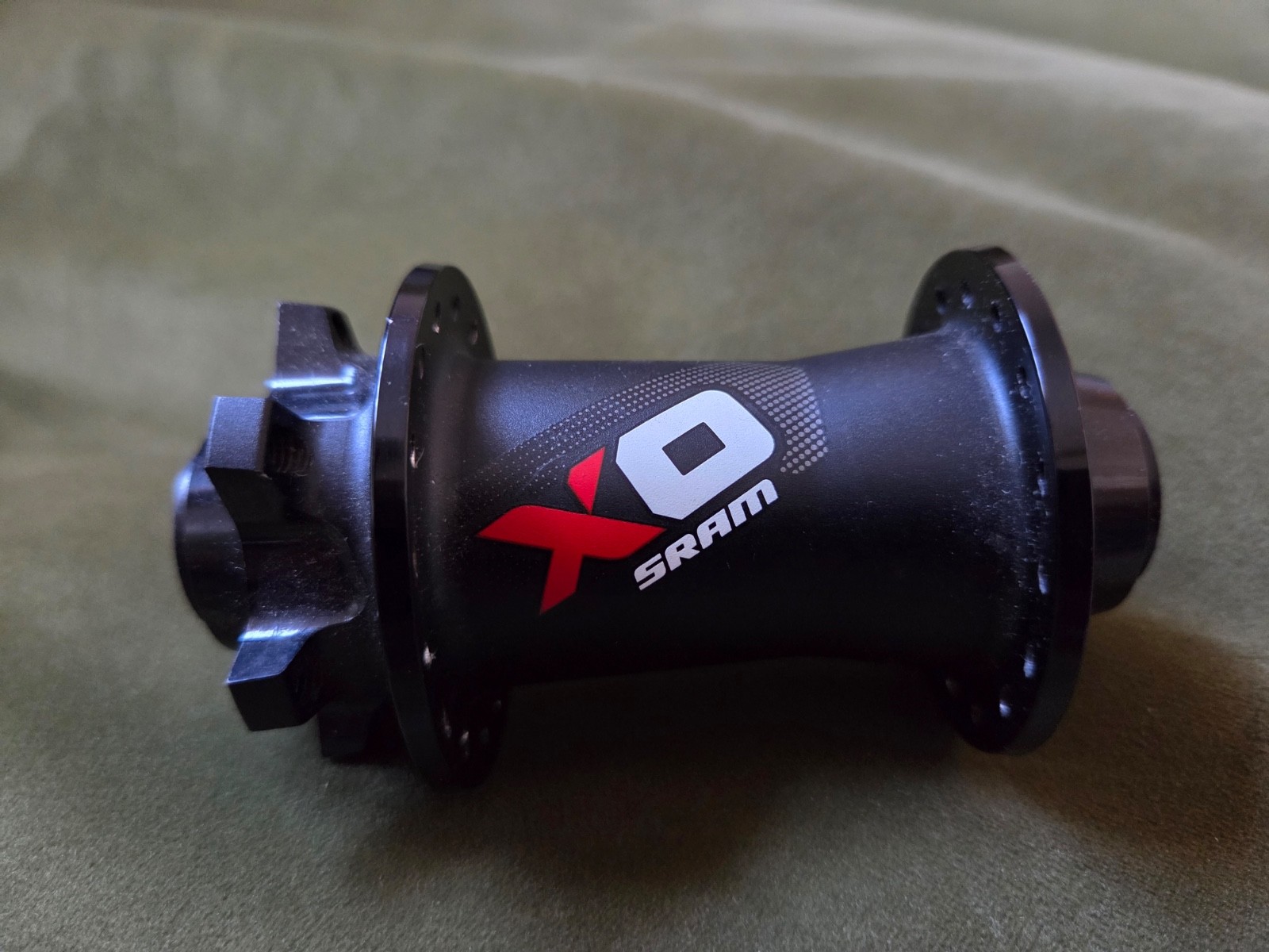 Sram X0 front hub 32 hole 100mm spacing 15mm thru axle or quick release