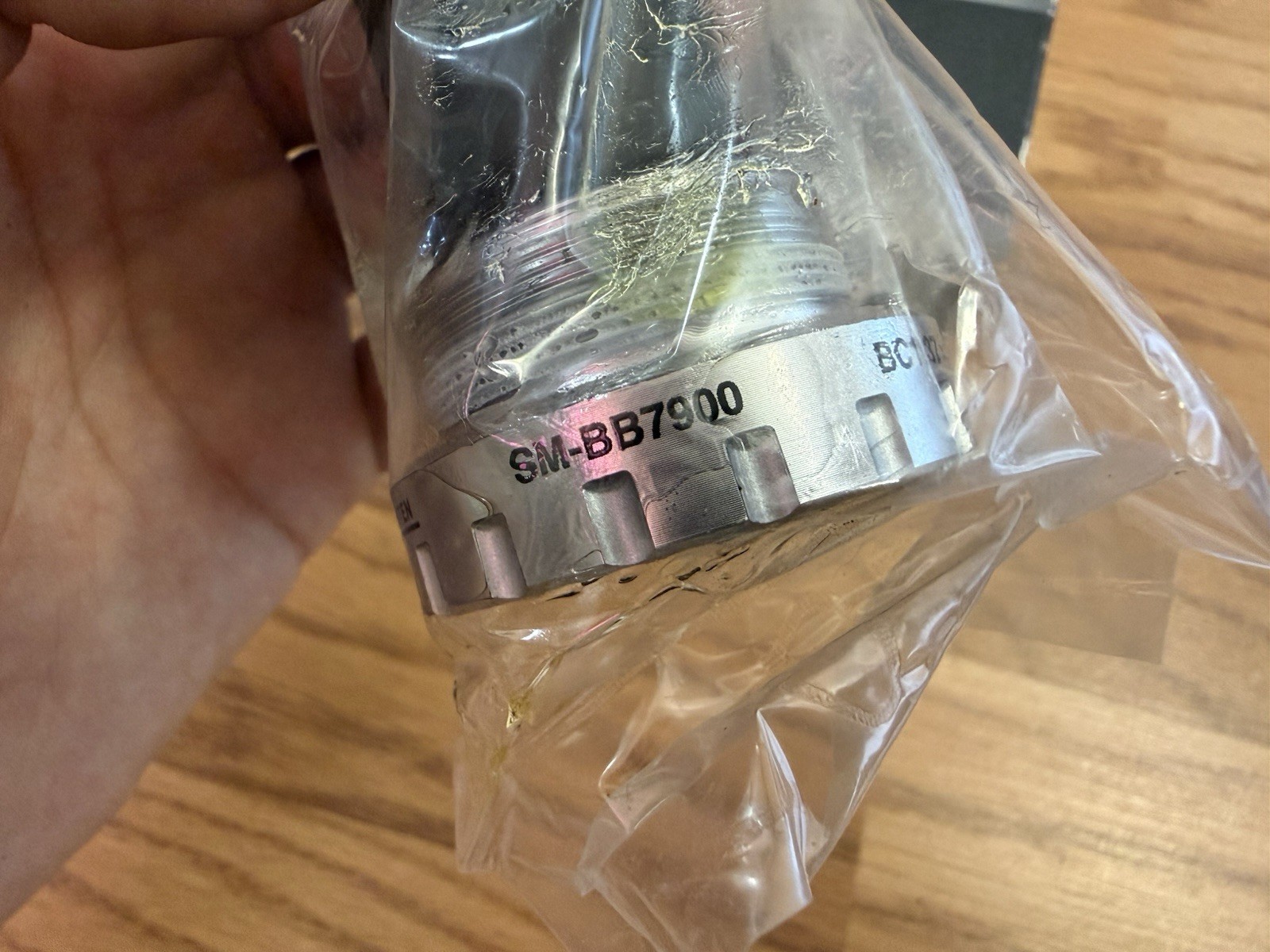 NEW Shimano Dura Ace SM-BB7900 Bottom Bracket 68mm English BC1.37×24 Hollowtech