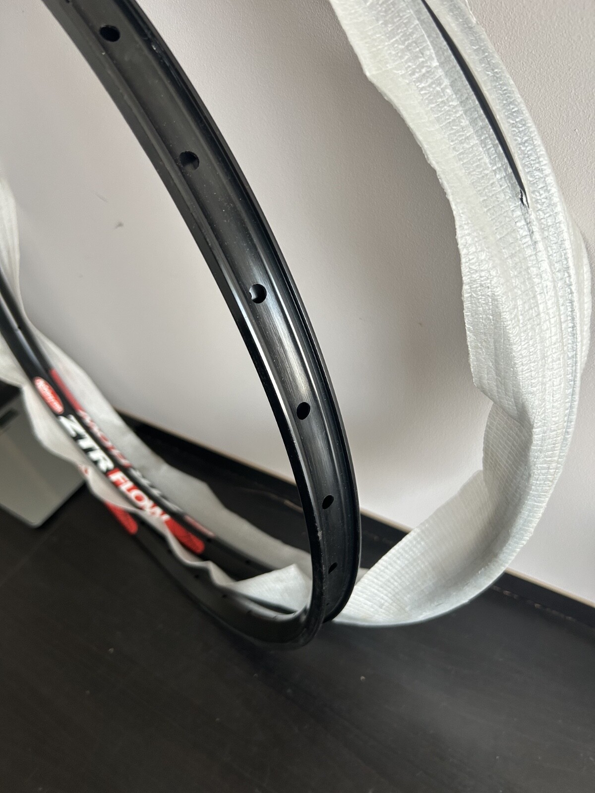 NEW Rim 26″ Stan’s NoTubes ZTR Flow Disc 32H Black NEW