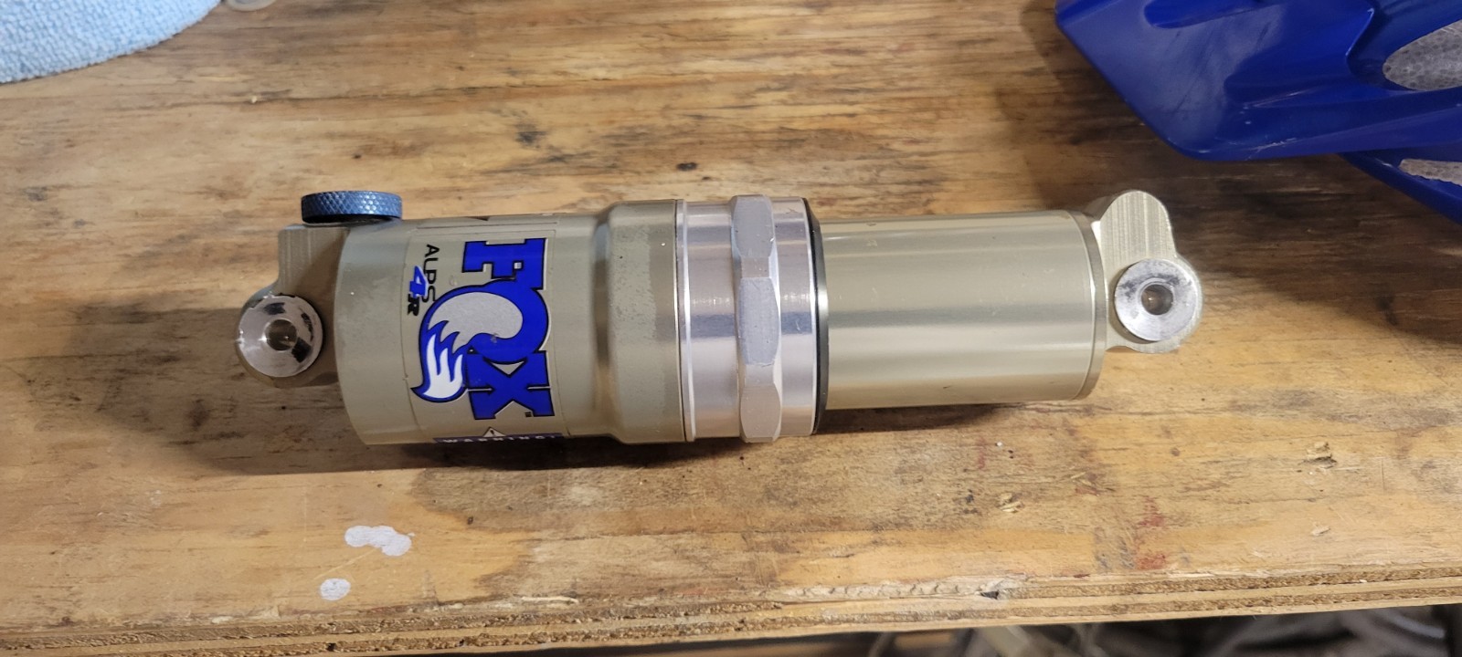 FOX ALPS 4R Air Rear Shock 6.5in Eye-to-Eye 38mm Stroke Silver/Blue