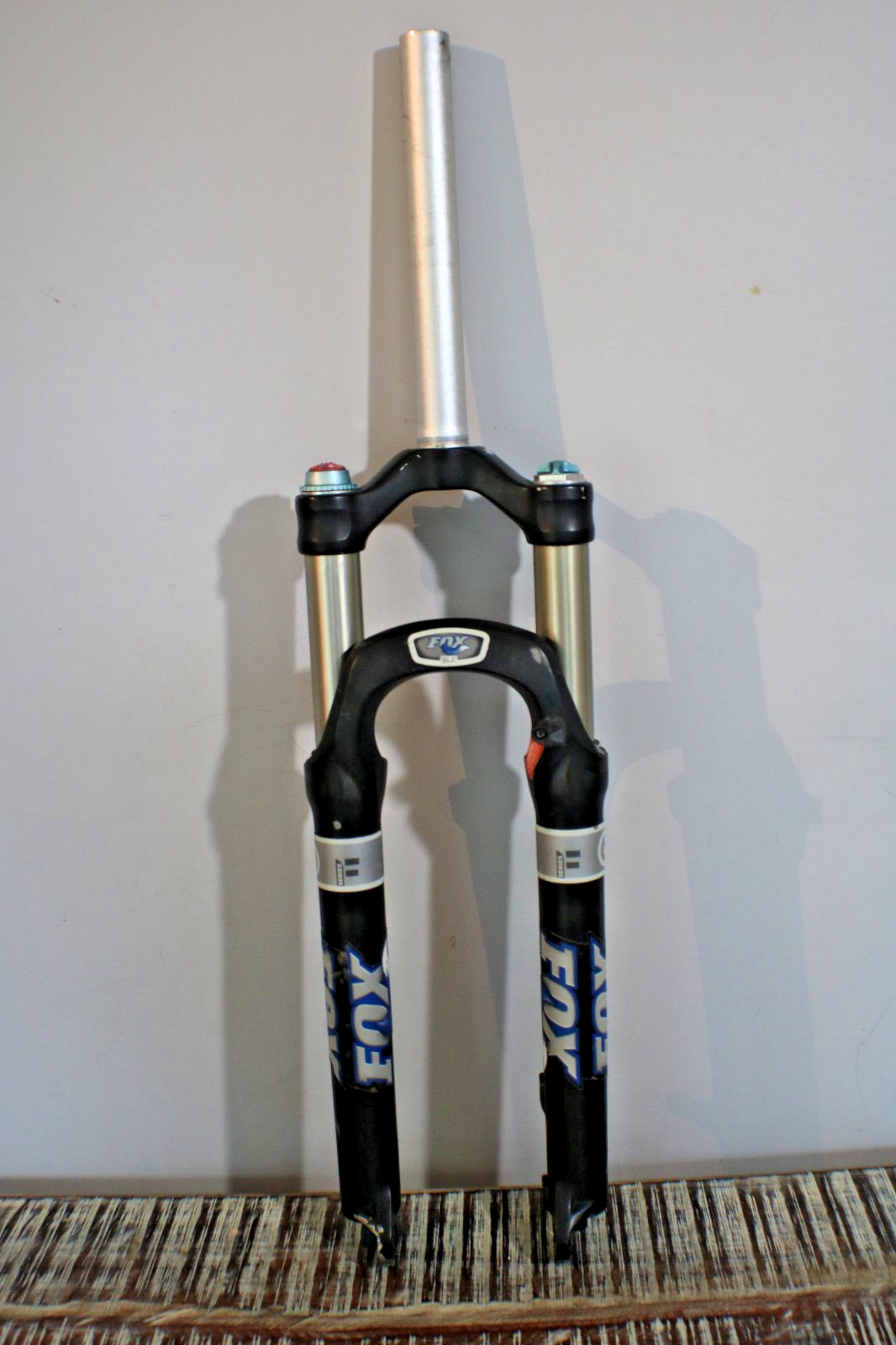 Fox Racing – 32 F100 RLC Black Fork – Straight Steerer – 1-1/8″ – QR – 26″