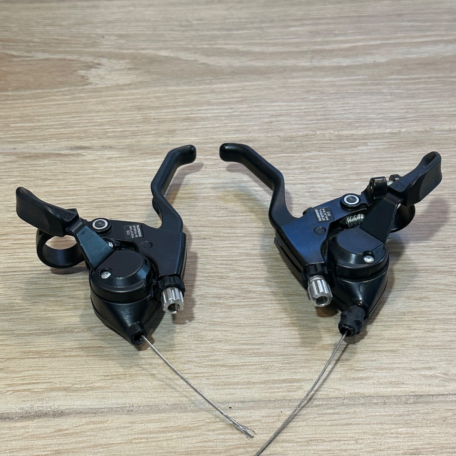 Shimano 3×7 Speed V-Brake levers & Shifter model ST-EF51-7R ST-EF51-L Black A1