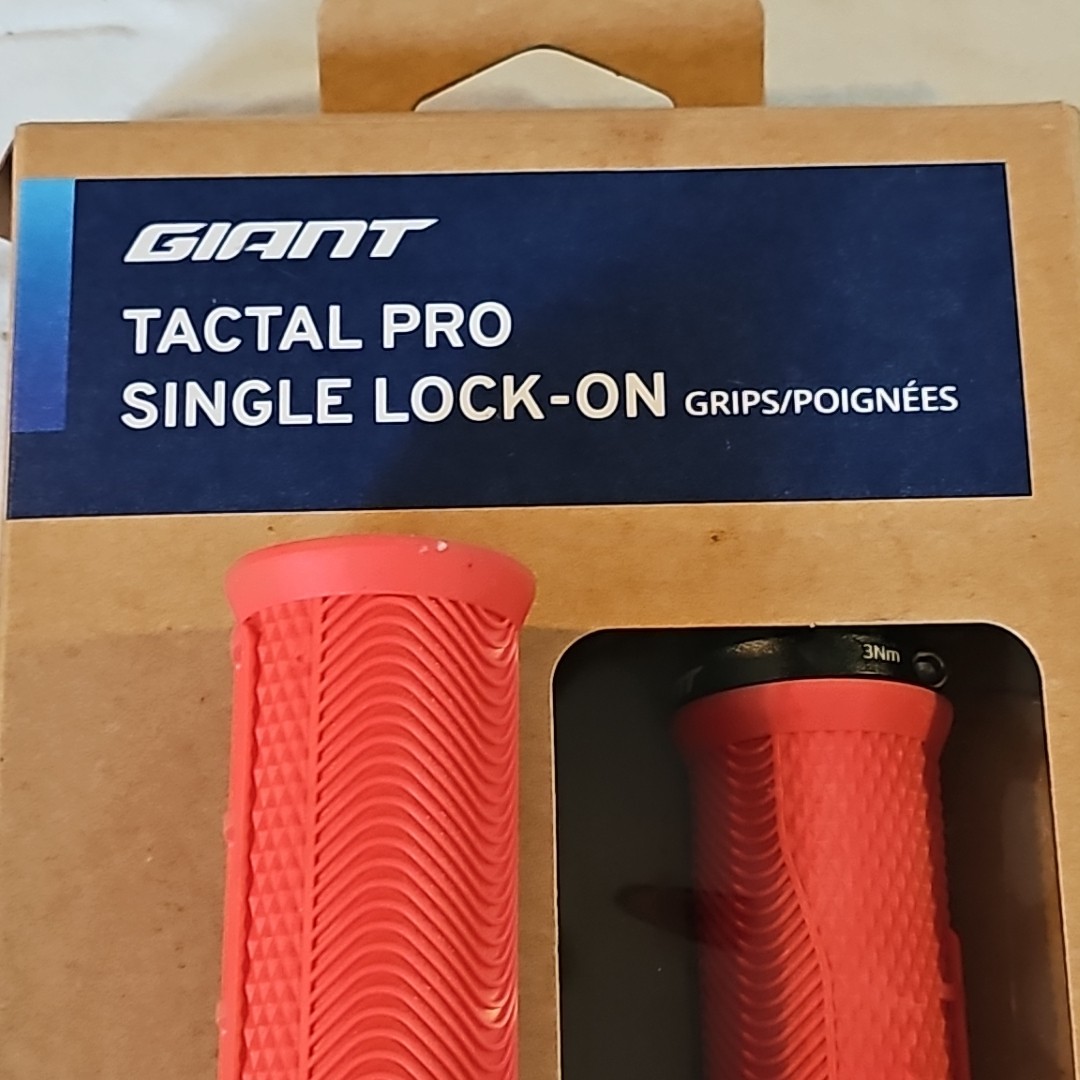 NIB Giant Tactal Pro Single Lock On Grips 132mm Wide on design 35 mm diameter