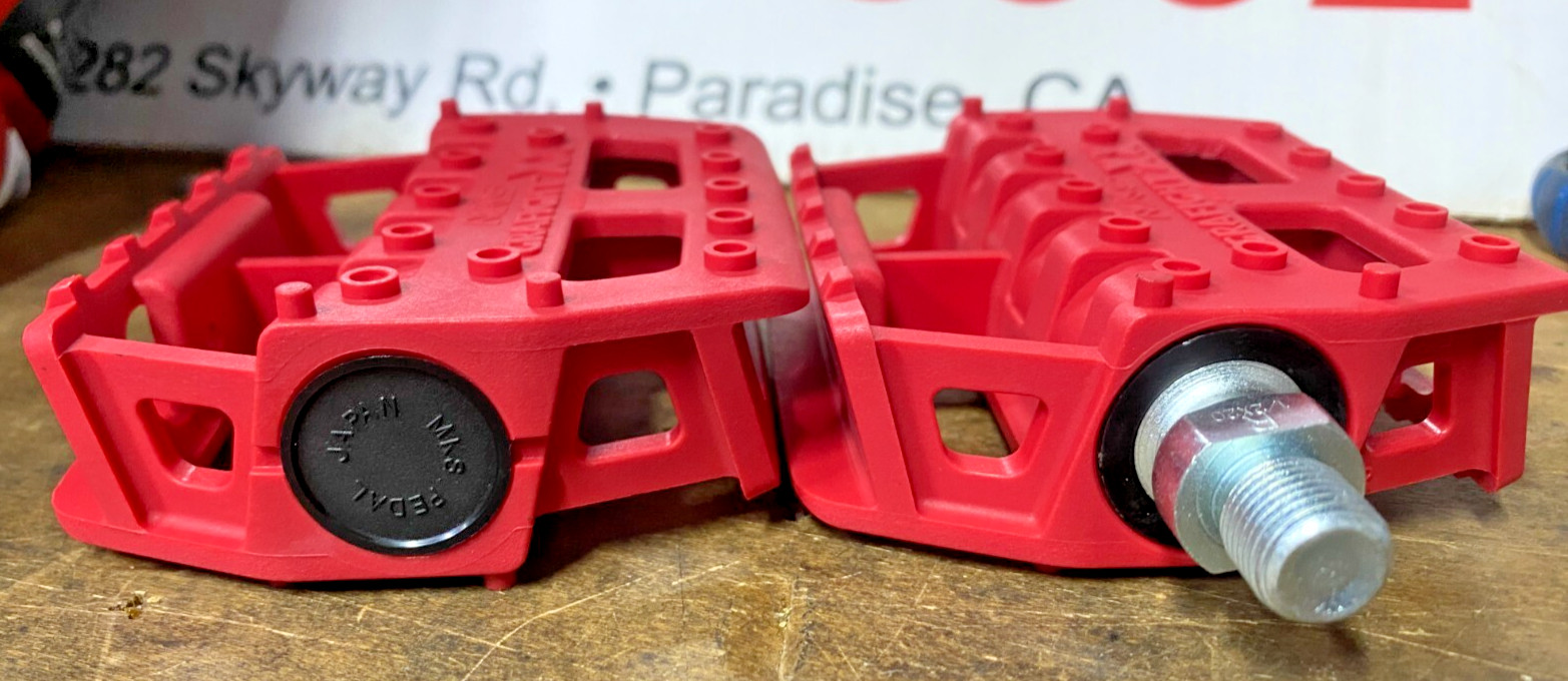 MKS Grafight-XX Pedals 1/2″ Platform Pedals (Red)