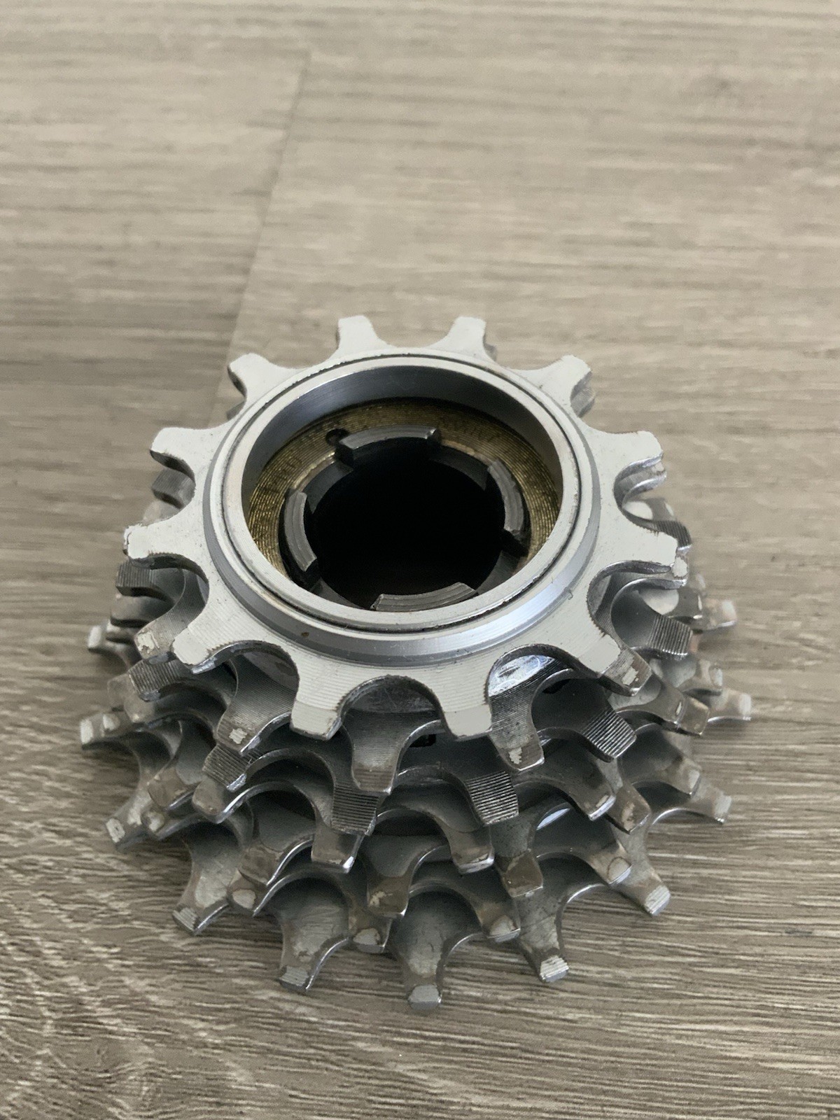 SUNTOUR WINNER PRO FREEWHEEL 7 SPEED 12-19 TOOTH BRITISH THREADING