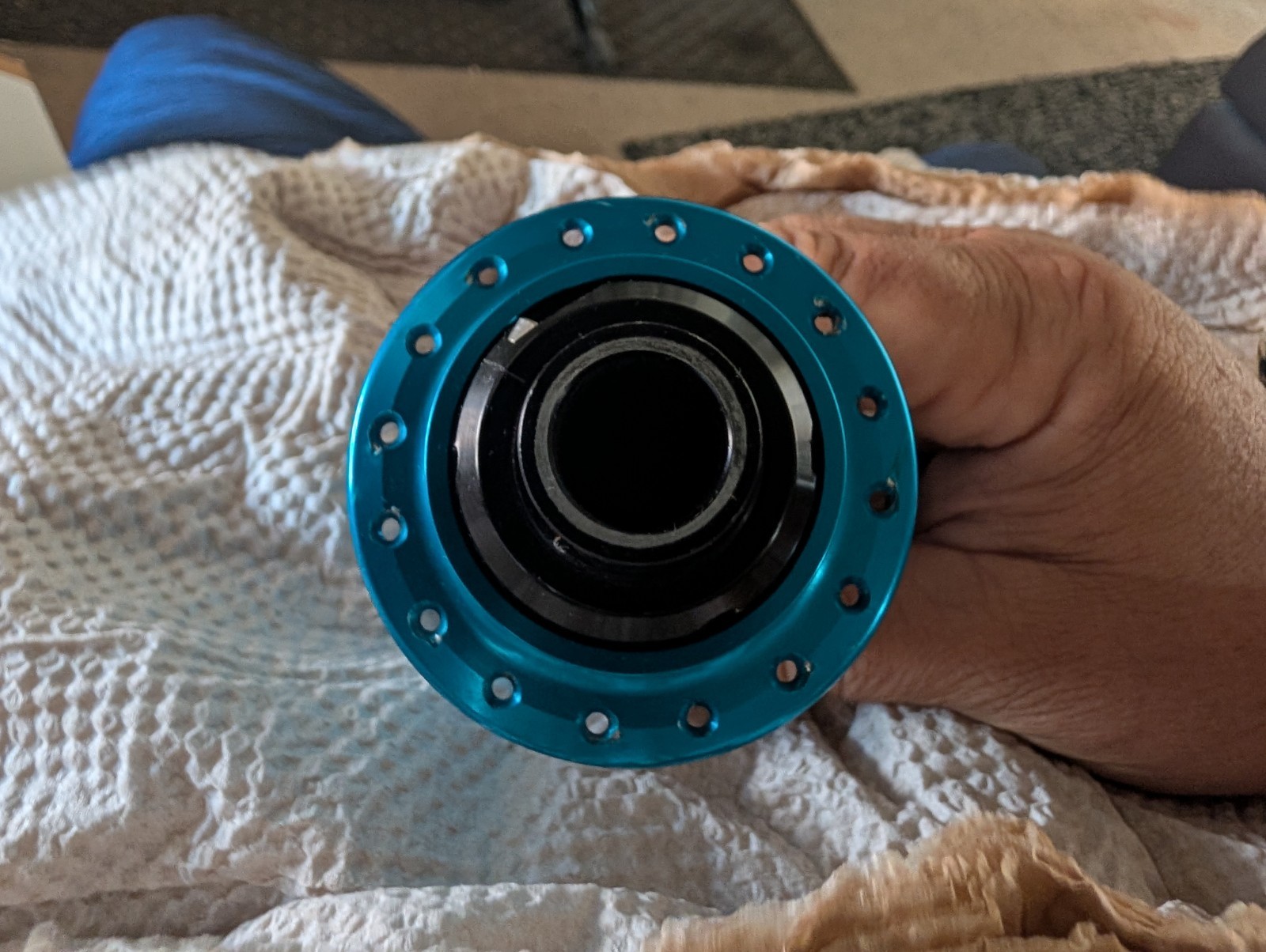 Onyx Racing Front Fat Hub 15 X 135, 32H, 6 Bolt, TA Turquoise
