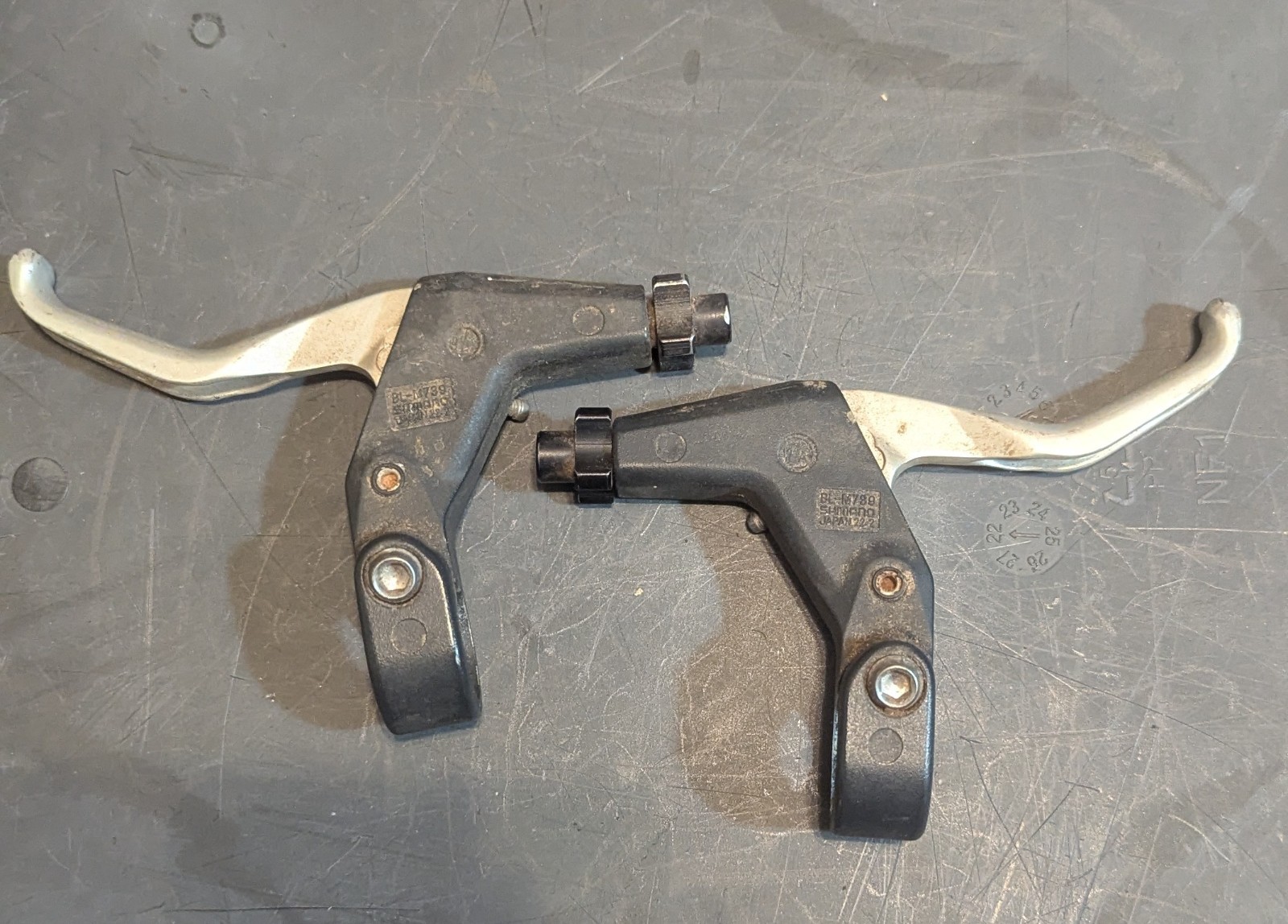 Shimano Deore XT BL-M739 Levers Set Black/Silver See Description