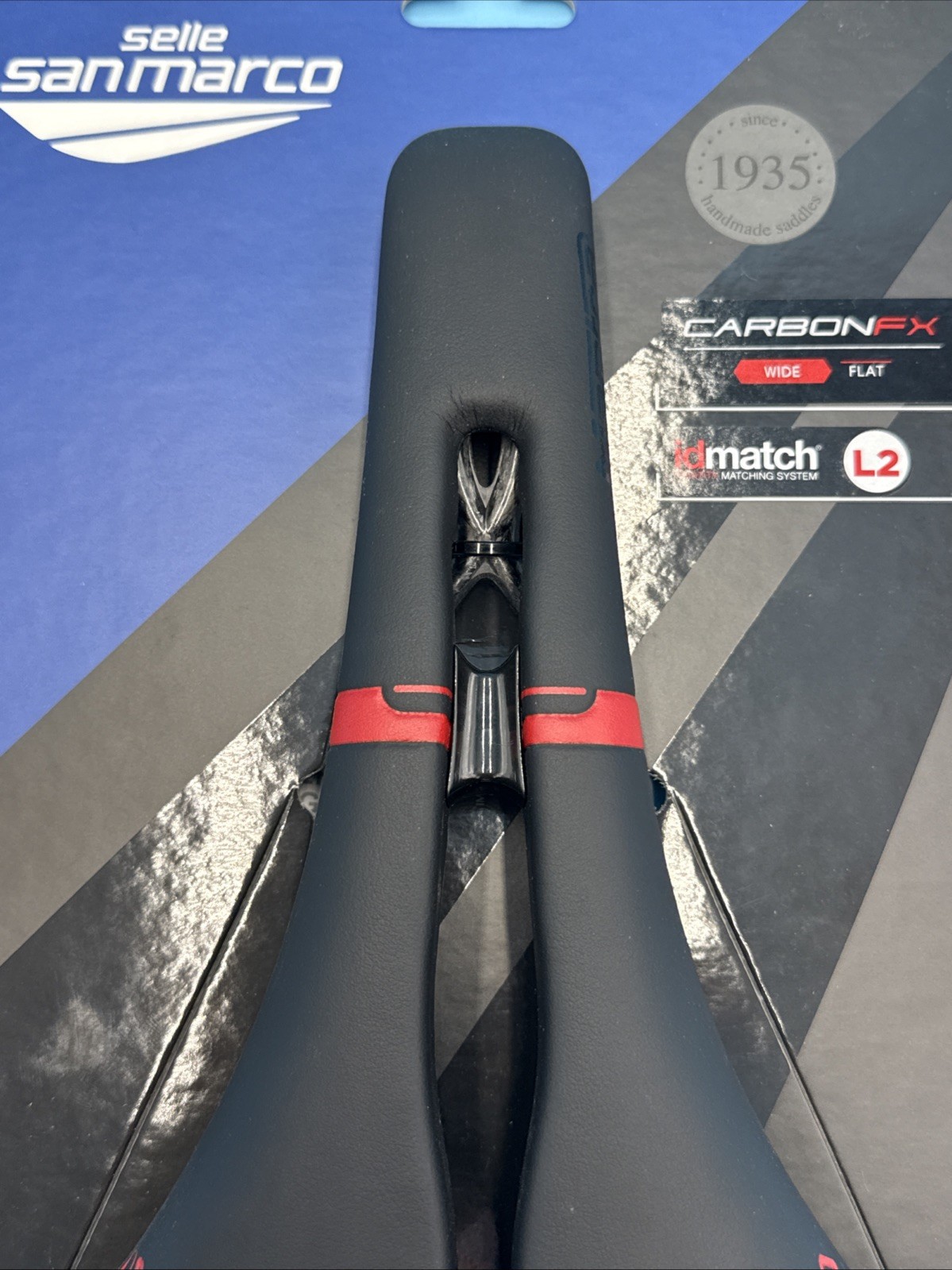 Selle San Marco MANTRA Open Fit Carbon FX Racing WIDE Black Saddle Carbon Rail