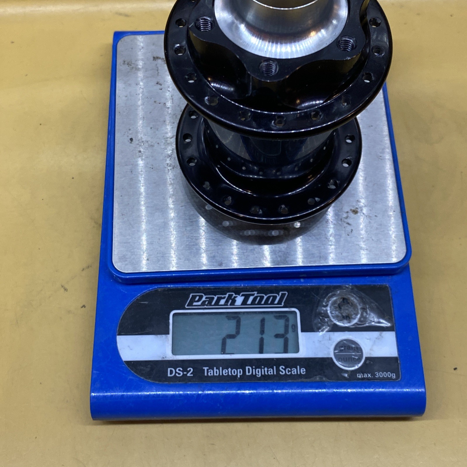 Black Chris King ISO 36h F20x110mmTA/R10x135mm Bolt-On,QR or 142mmTA Disc Hubset
