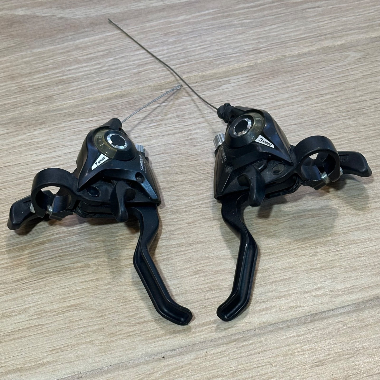 Shimano 3×7 Speed V-Brake levers & Shifter model ST-EF51-7R ST-EF51-L Black A1