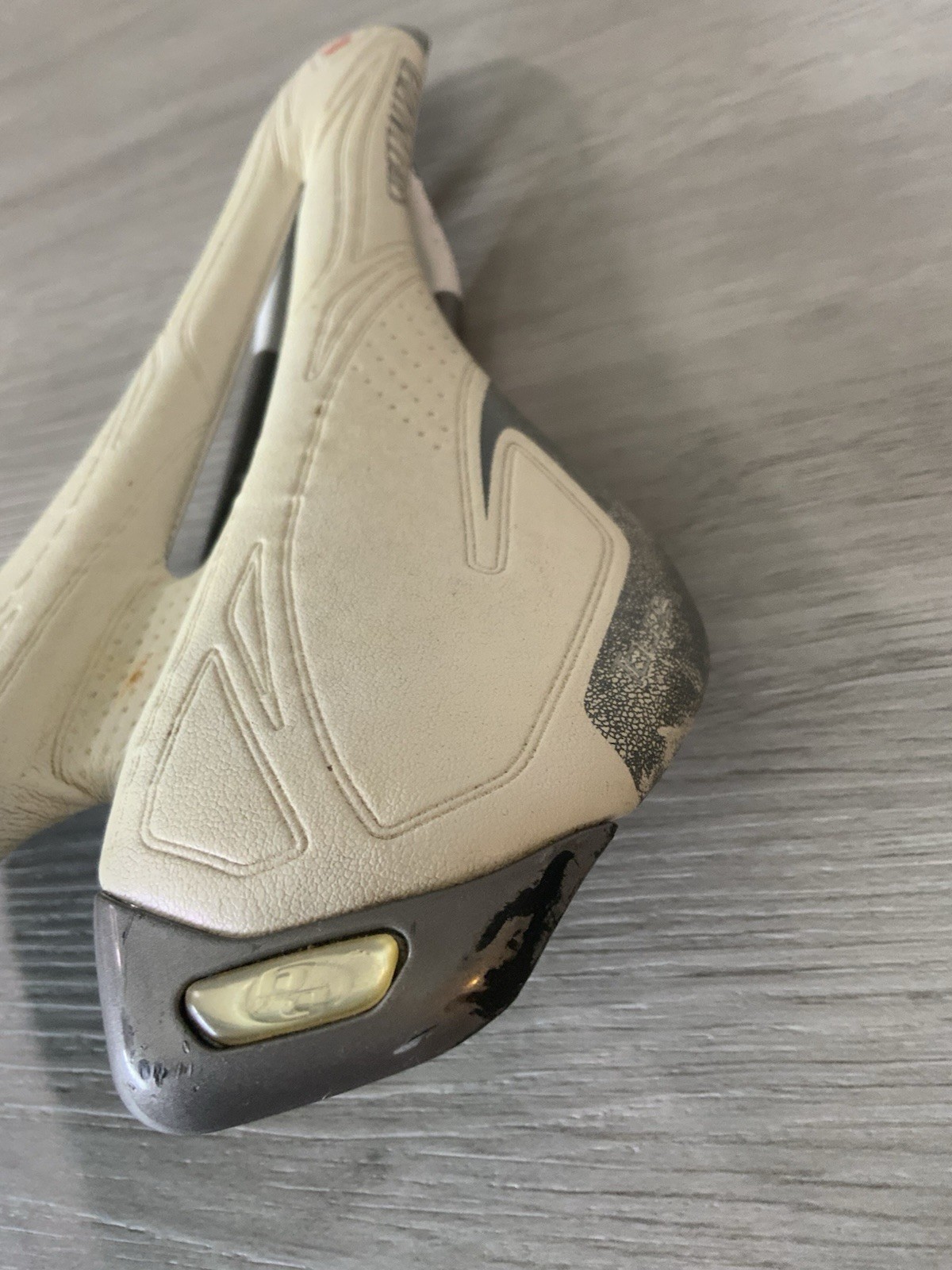 SPECIALIZED TOUPE 143 ROAD BIKE SADDLE TITANIUM STAYS 166 GRAMS 143 MM X 280 MM