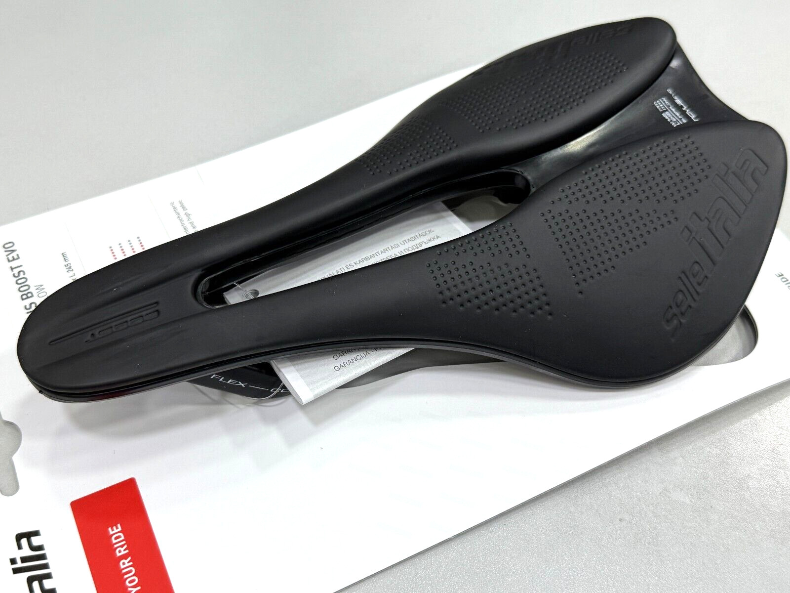 Selle Italia Novus Boost Evo Superflow Fec Alloy Saddle L3 (145 x 245mm ) Black