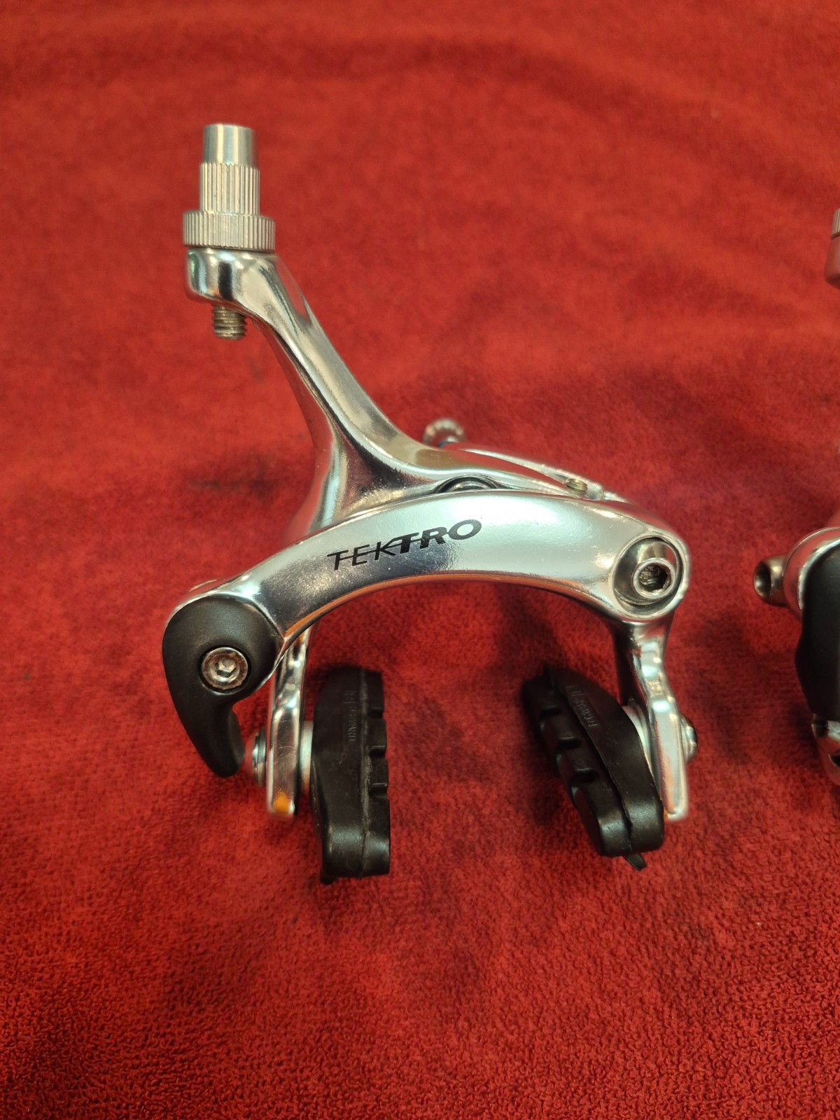 TEKTRO 420A Dual Pivot Road Brake Caliper Set for Recessed Mount