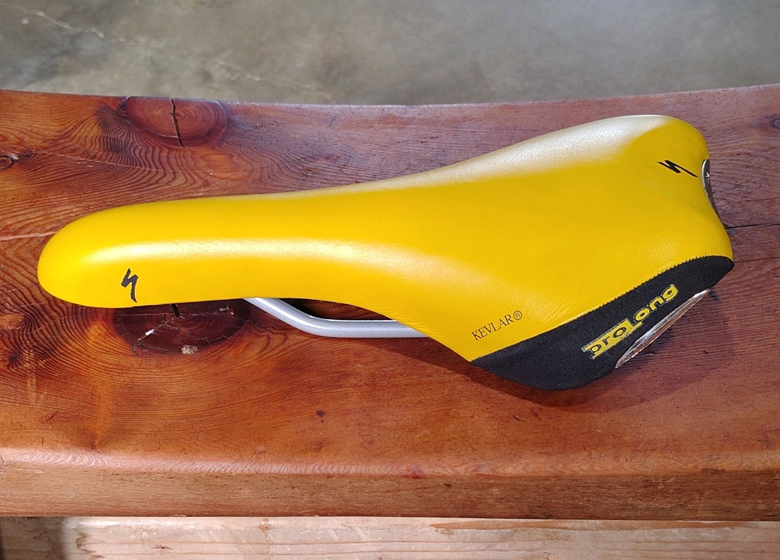 Specialized Revolution Prolong Total Flex Control Saddle Yellow Made in Italy