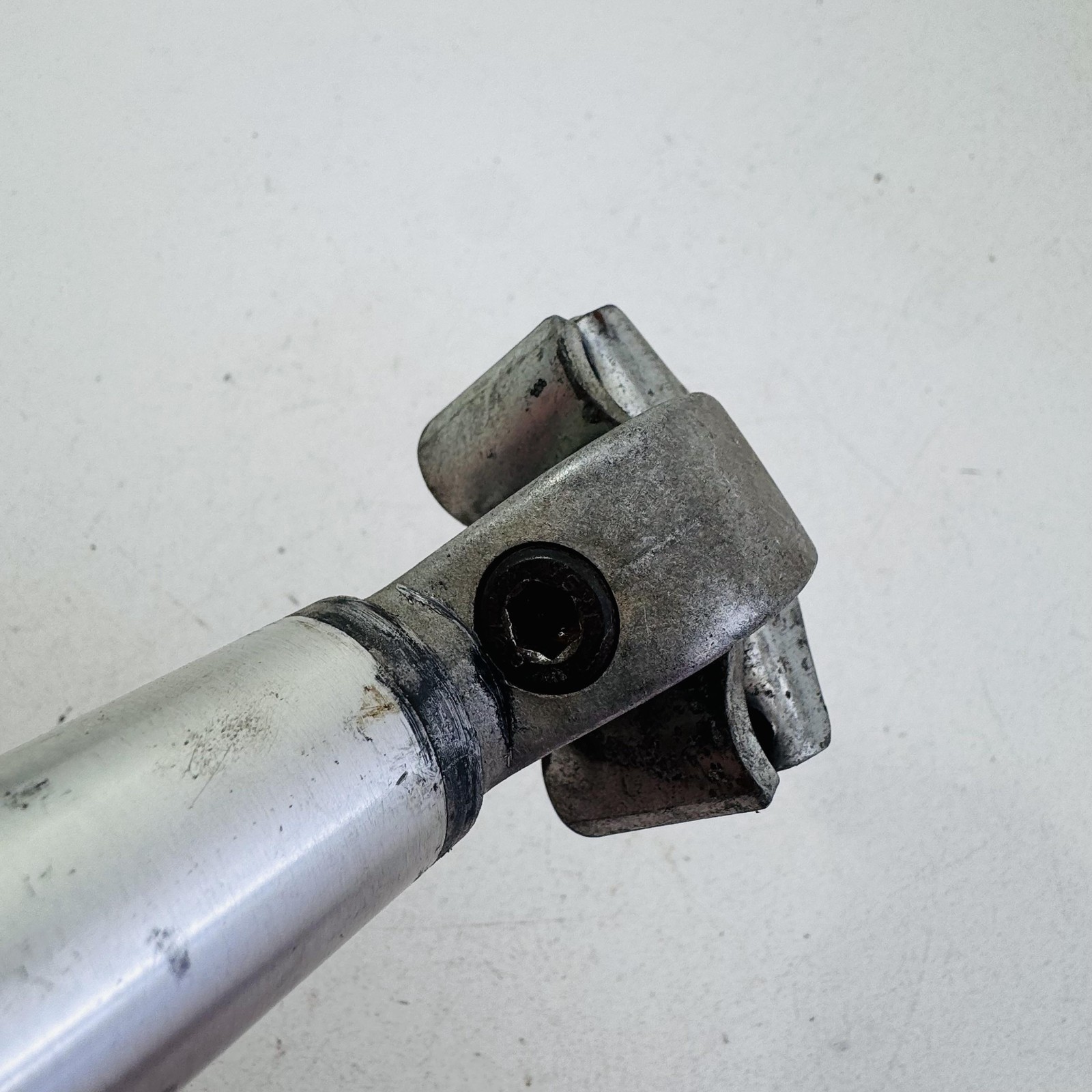 Vintage Strong Seatpost 26.6mm Silver Aluminum Japan 260mm Road MTB Bike A33