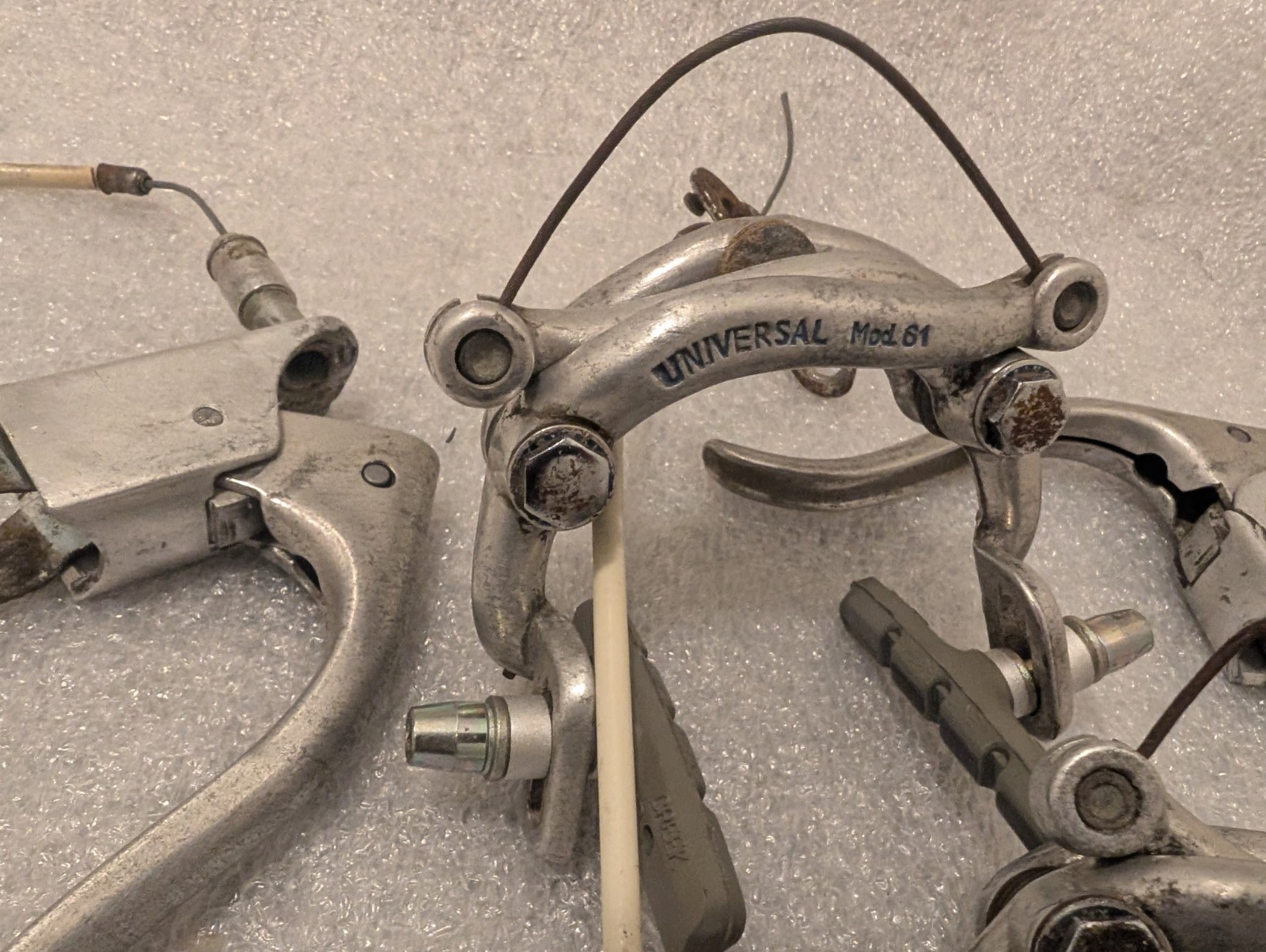 Vintage Universal Mod 61 Caliper Brakes Levers Set Center Pull F/R Road 70s 60s