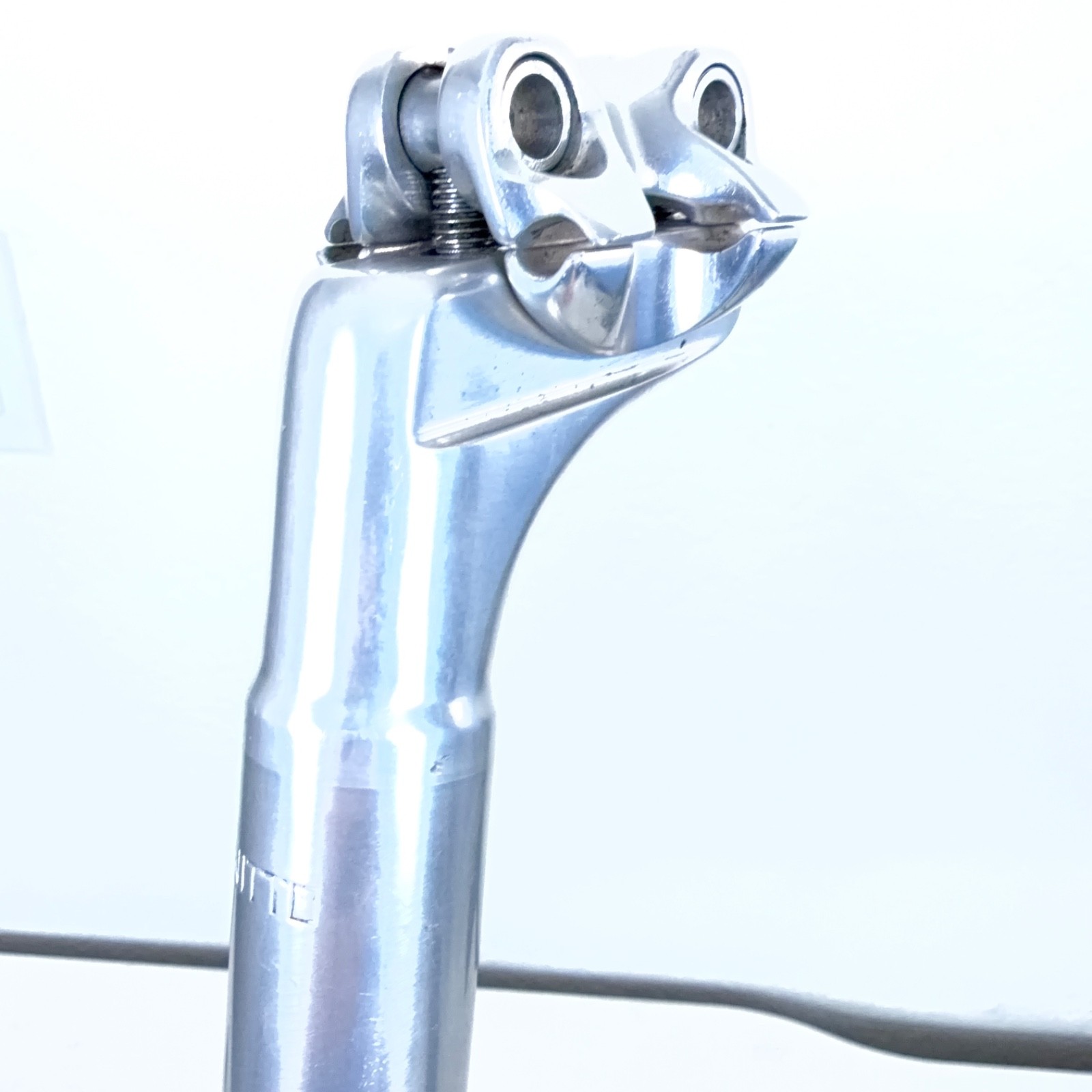 Nitto SP-72 Keirin Seat Post Ø27.2 30mm Rails 210mm Length, 238 Grams