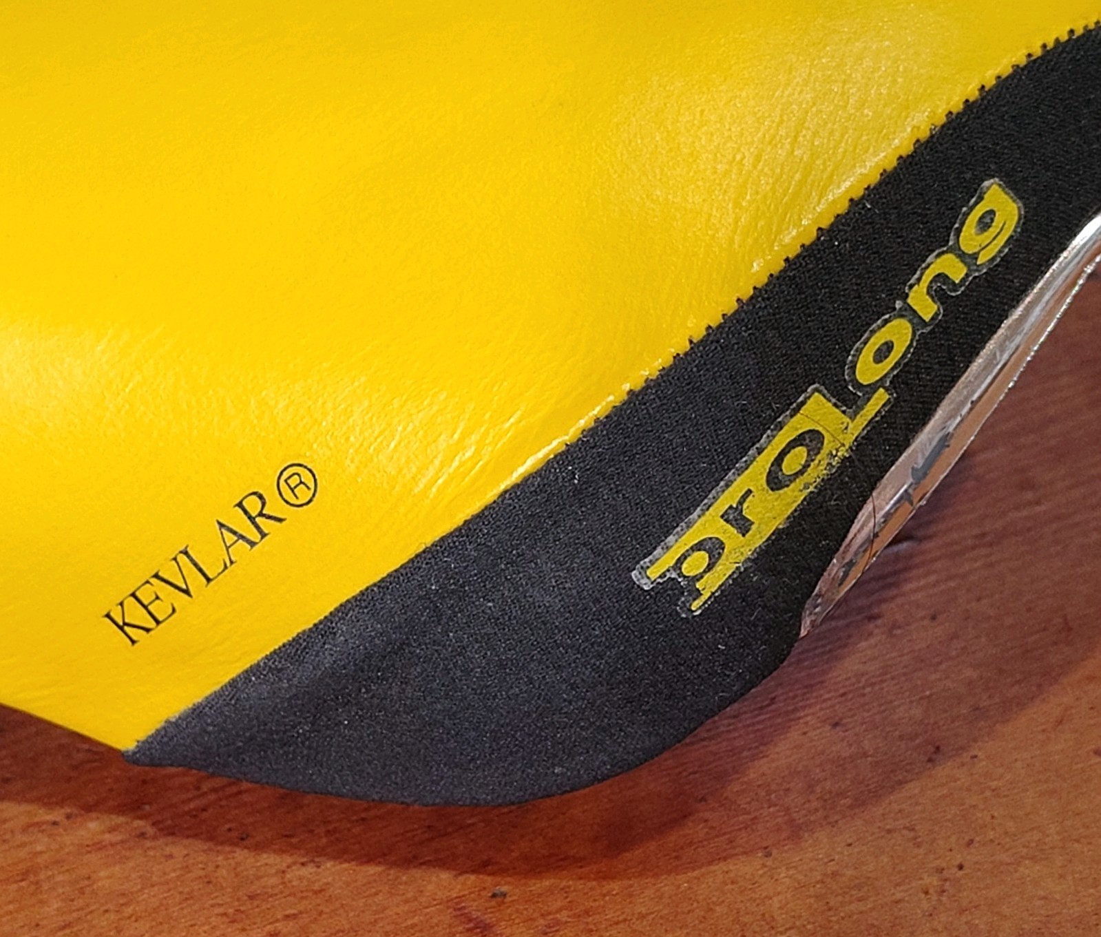Specialized Revolution Prolong Total Flex Control Saddle Yellow Made in Italy