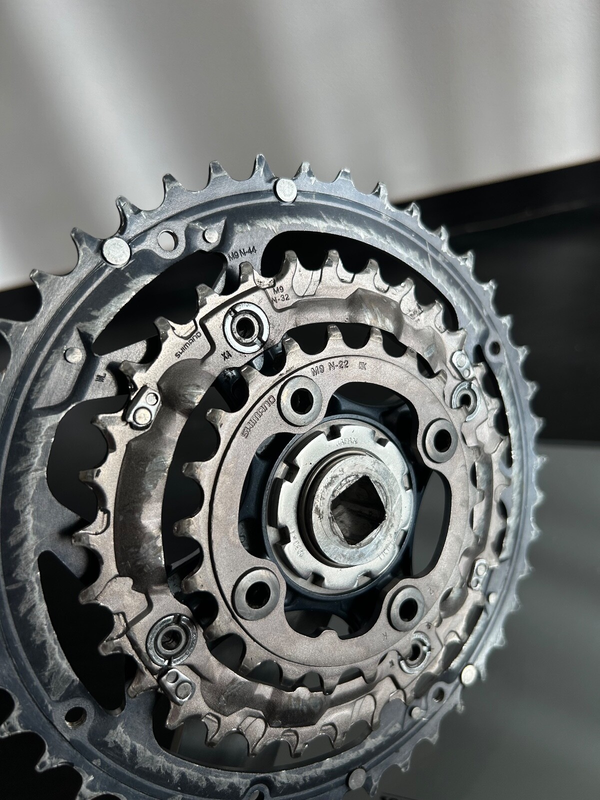 Shimano Deore LX FC-M570 Crankset, 175mm, 44/32/22 9s