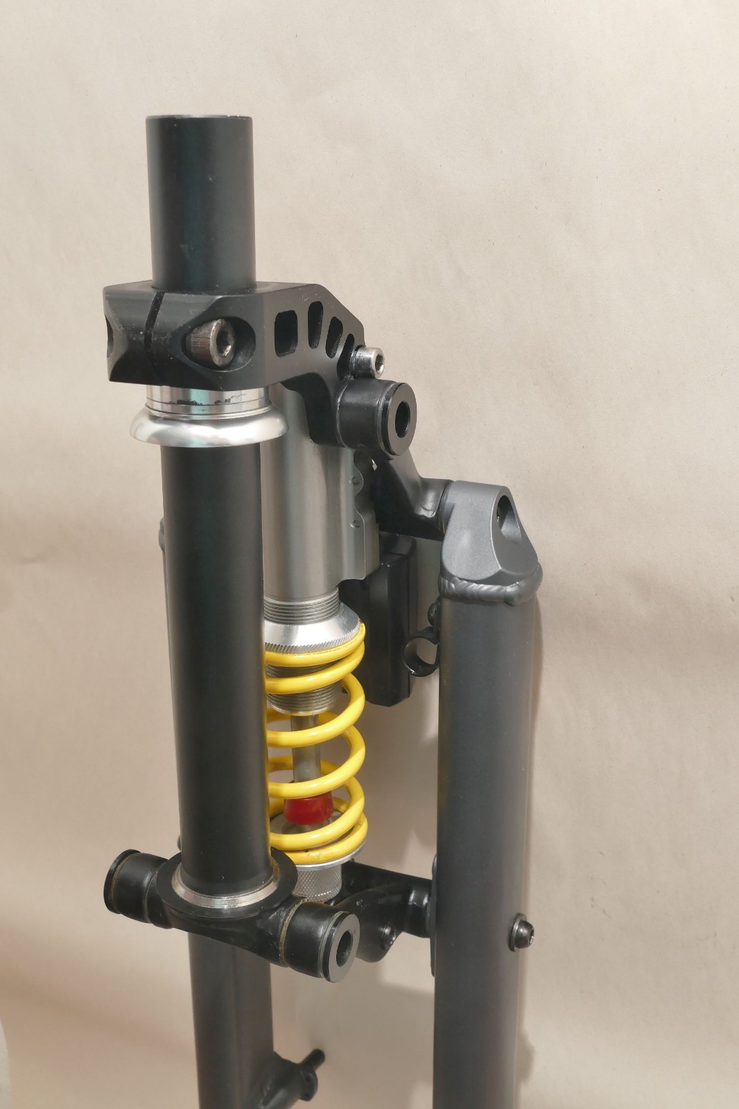 Noleen Crosslink Suspension Forks w/Smart Shock Easton 1 1/8″ Steerer 26″ Wheel