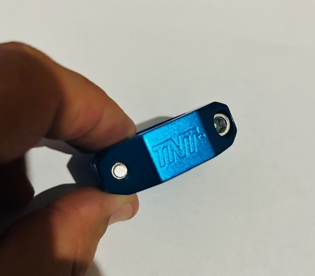 BMX / NOS – TNT BICYCLES OVERSIZED DOUBLE BOLT SEAT CLAMP (28.6, 31.8mm) BLUE