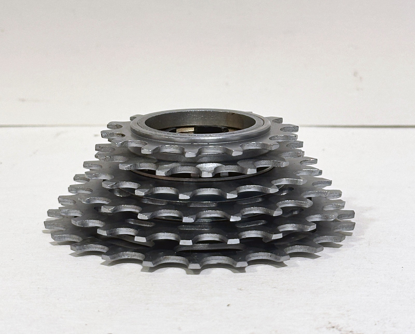 NOS Suntour Winner Pro 6-Speed Freewheel (14×23) Silver – WP-6000