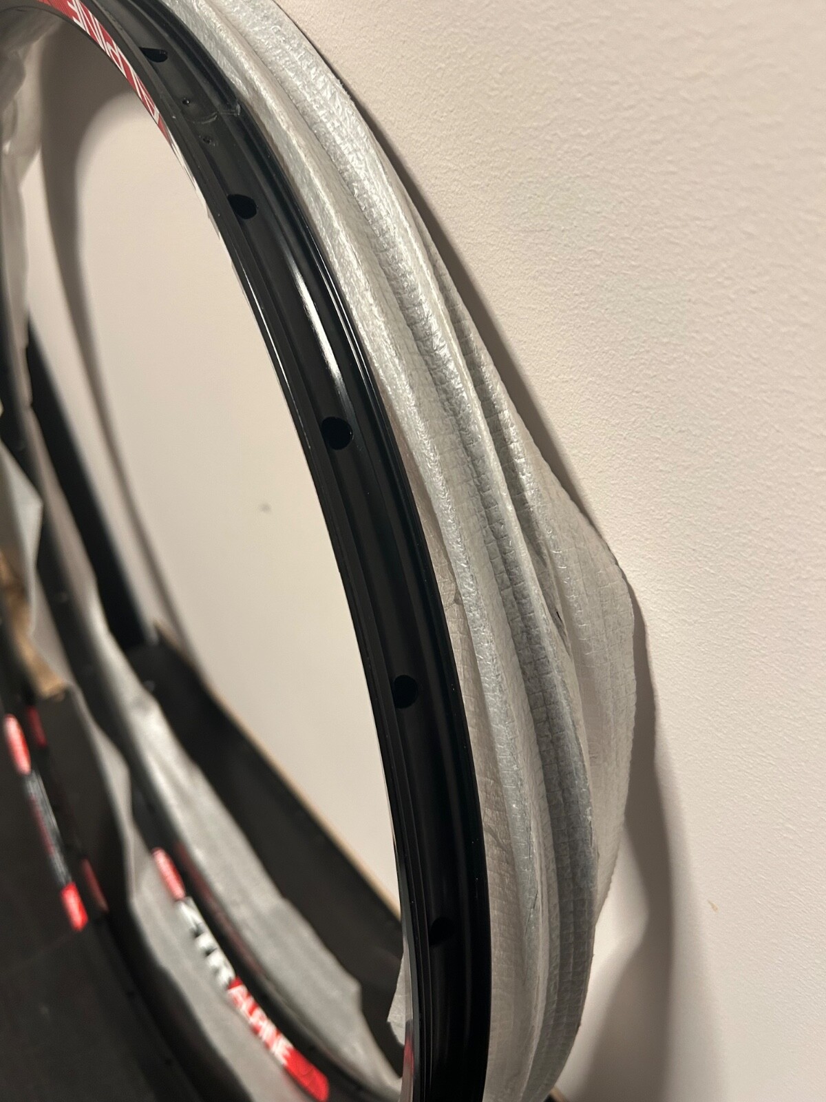 NEW Rim 26″ Stan’s NoTubes ZTR Alpine Hollow Chamber Disc 28H NEW