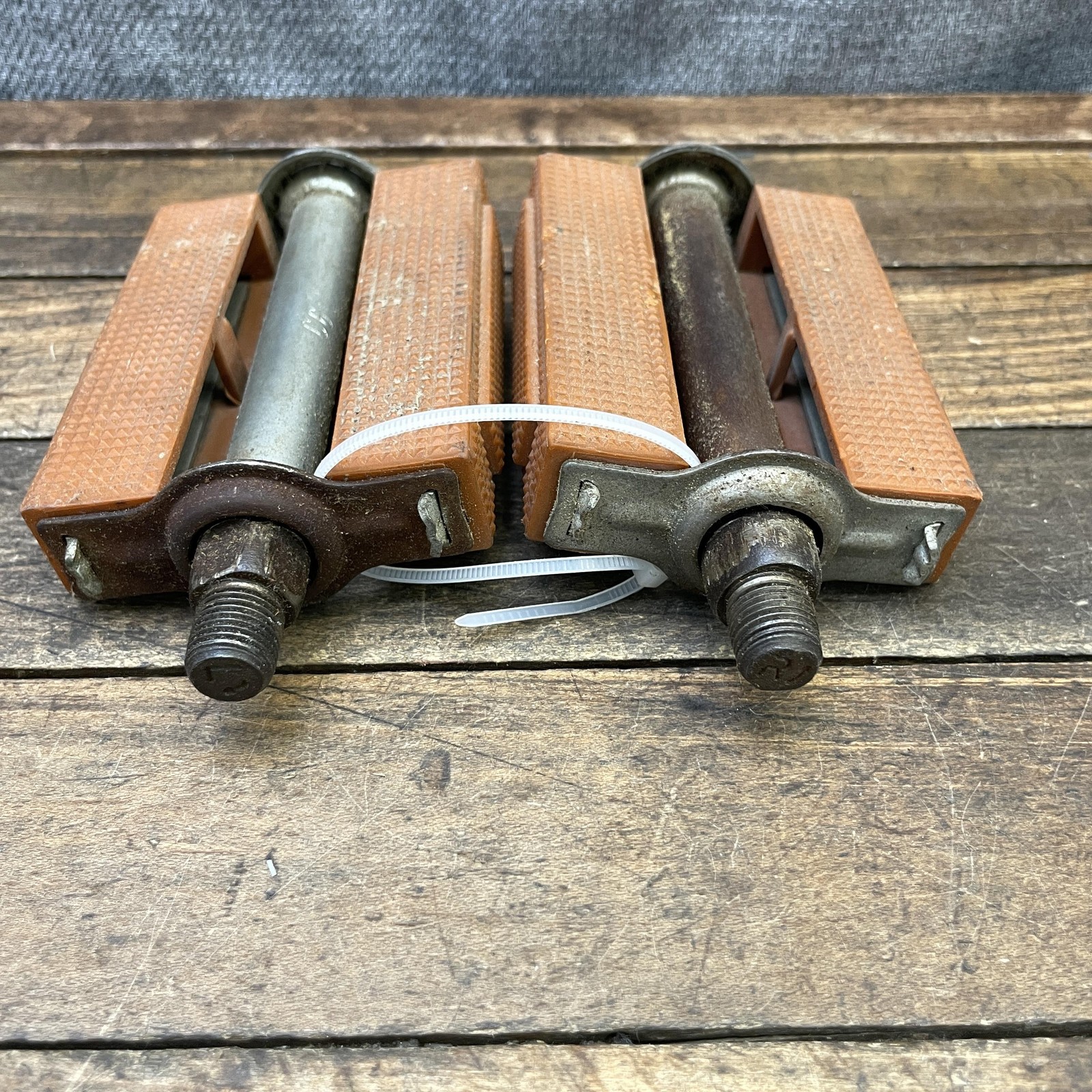Vintage Excel Brown Pedals 1/2 In Block Bike XL 26 Cruiser Platform Balloon