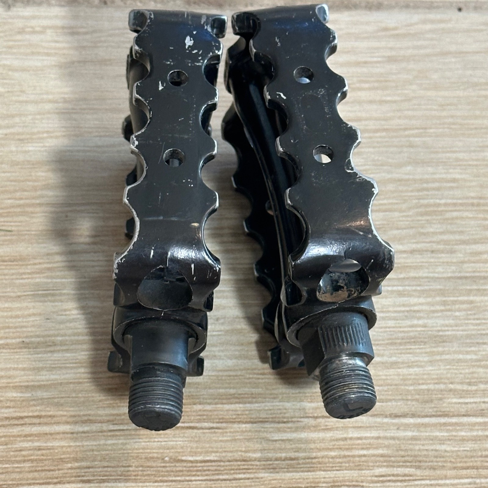 VP-468 K218 Black 9/16in Old Mid School Vintage Pedals