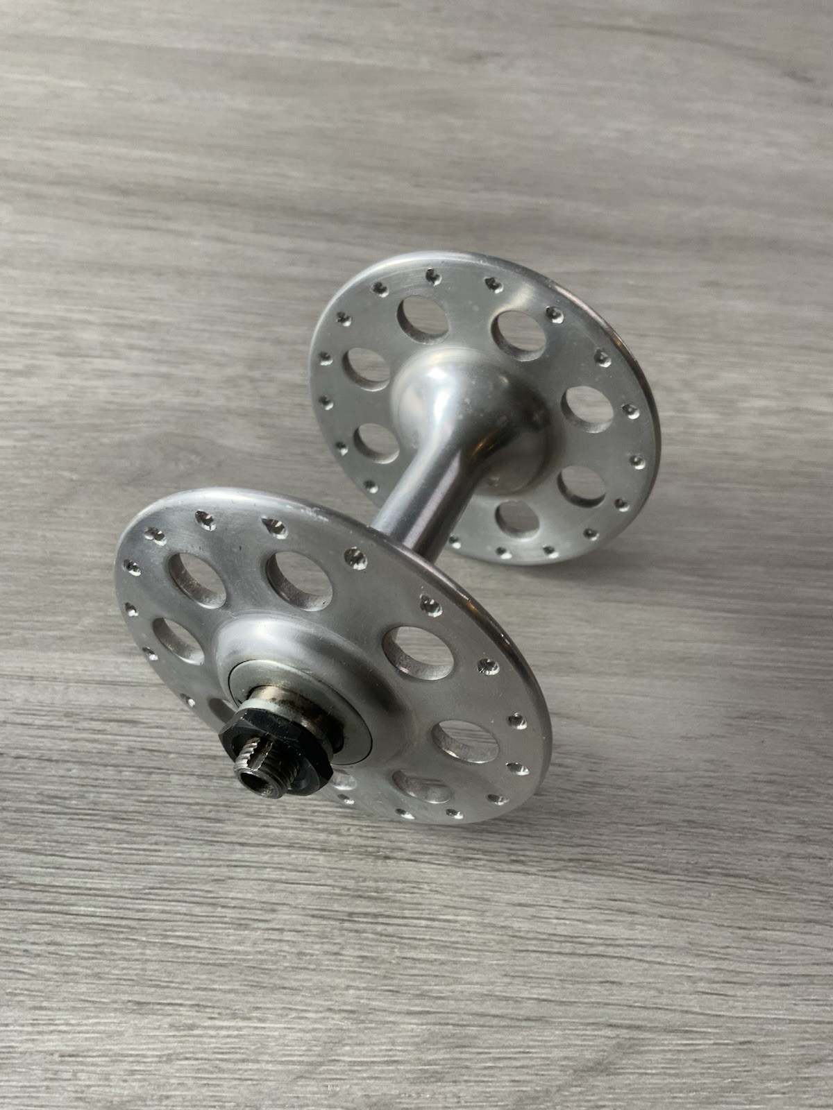 CAMPAGNOLO TIPO FRONT HUB 36 HOLE 100 MM SPACING