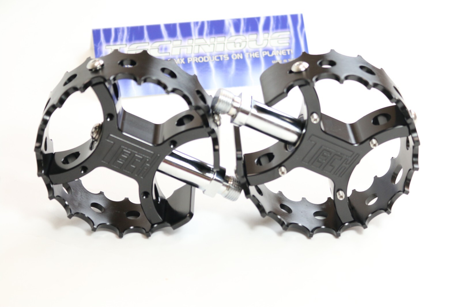 Tech Pro Round BMX Pedals 9/16 BMX 6061 billet aluminum body stainless hardware