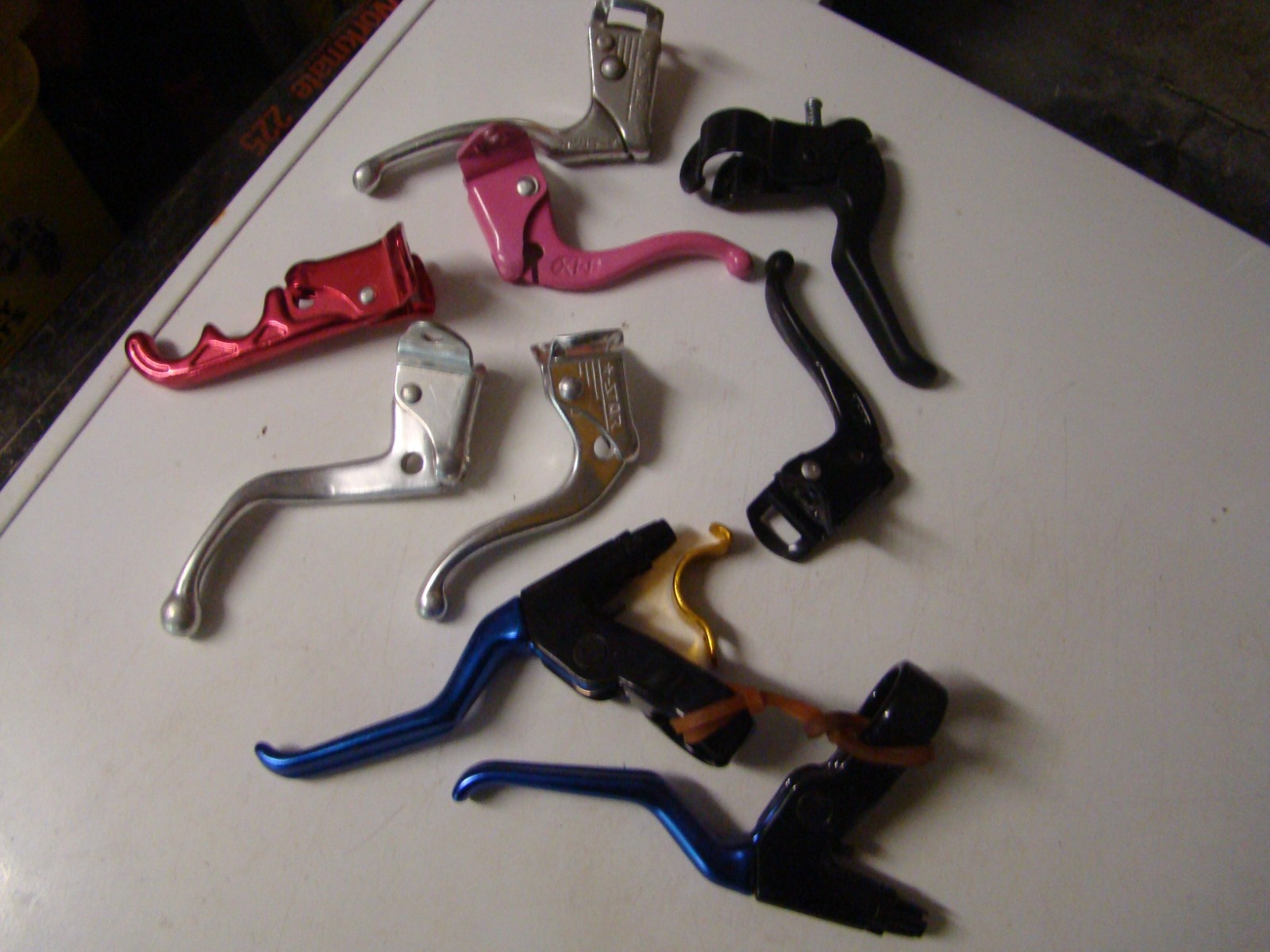 ASSORTED CHANG STAR BRAKE LEVERS ( MOST NEED CLAMPS )