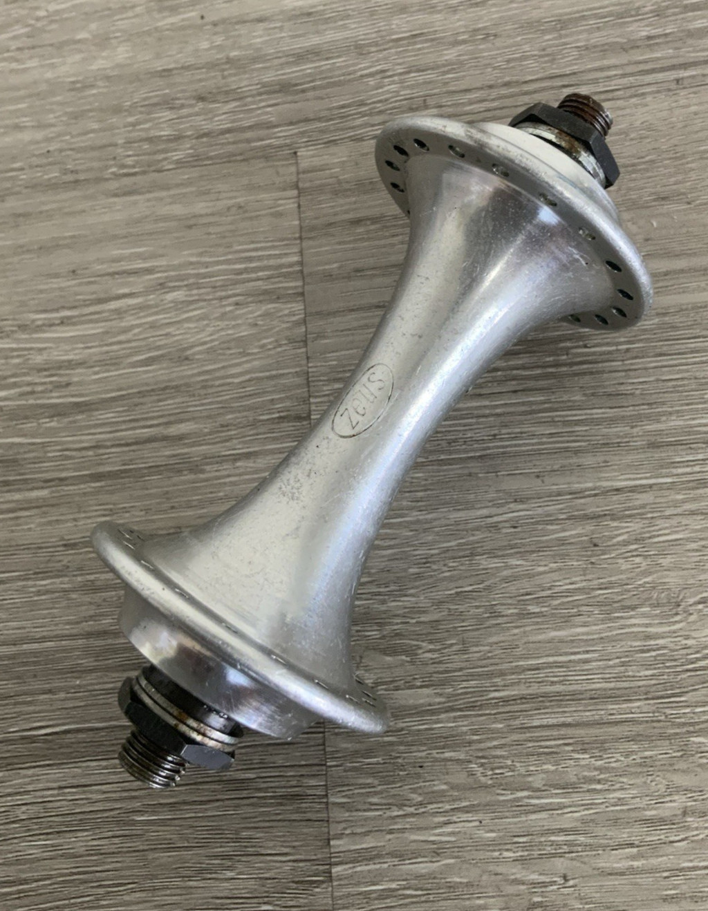 ZEUS FRONT HUB 36 HOLE 100 MM SPACING