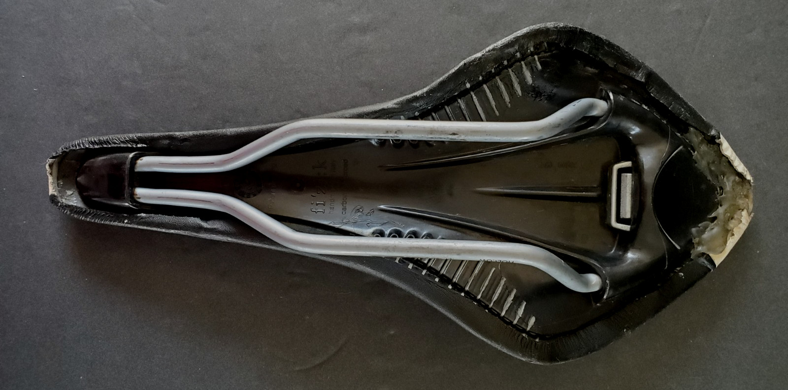 Fizik Arione Wing Flex Bike Saddle Gills Carbon Fiber Reinforced Black Leather
