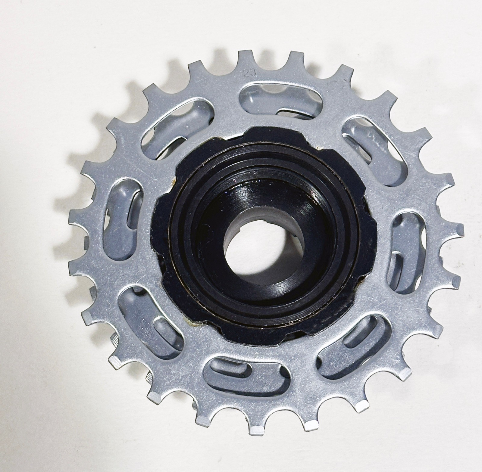 NOS Suntour Winner Pro 6-Speed Freewheel (14×23) Silver – WP-6000