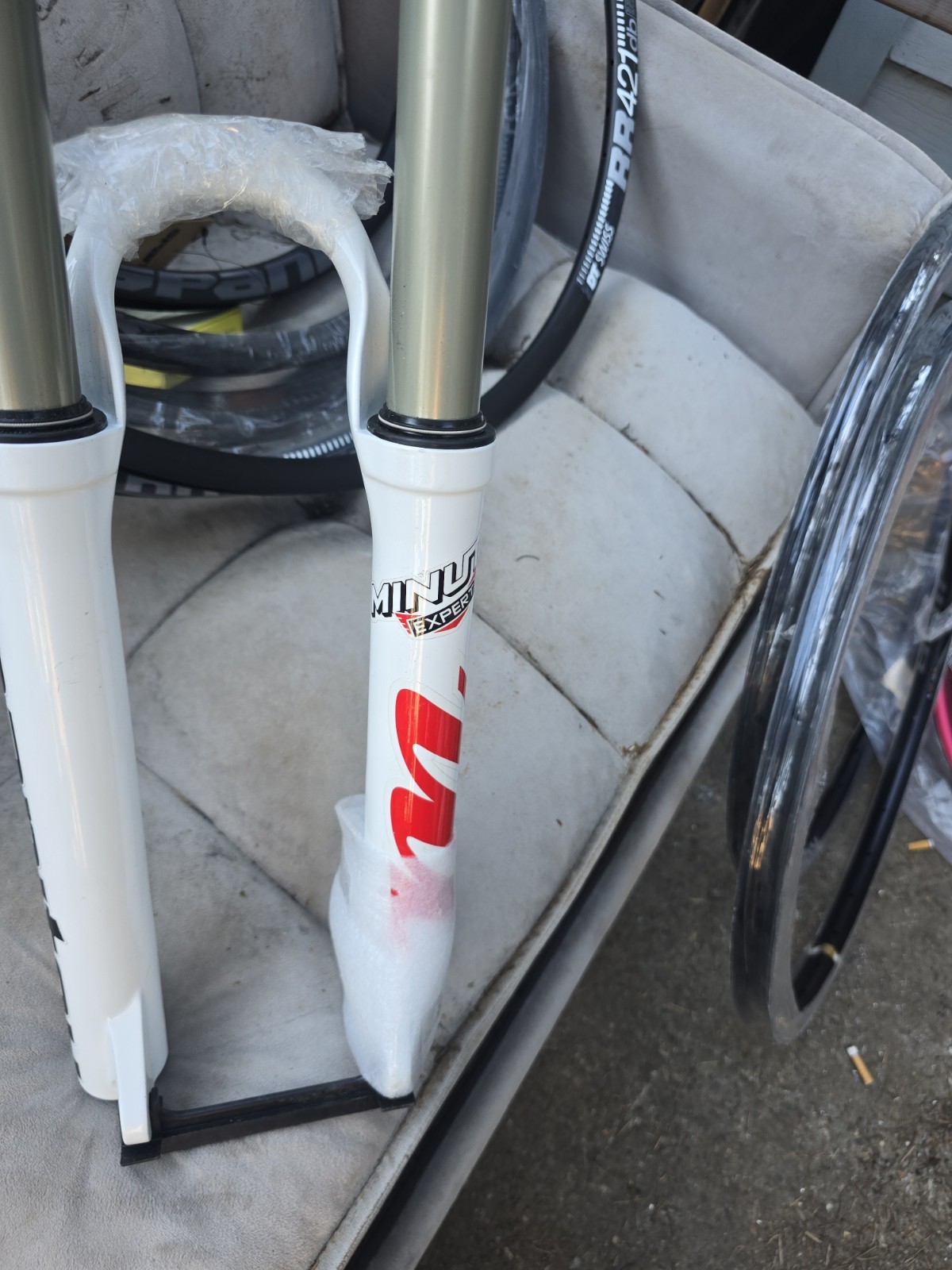 Manitou Minute Expert White Suspension Fork