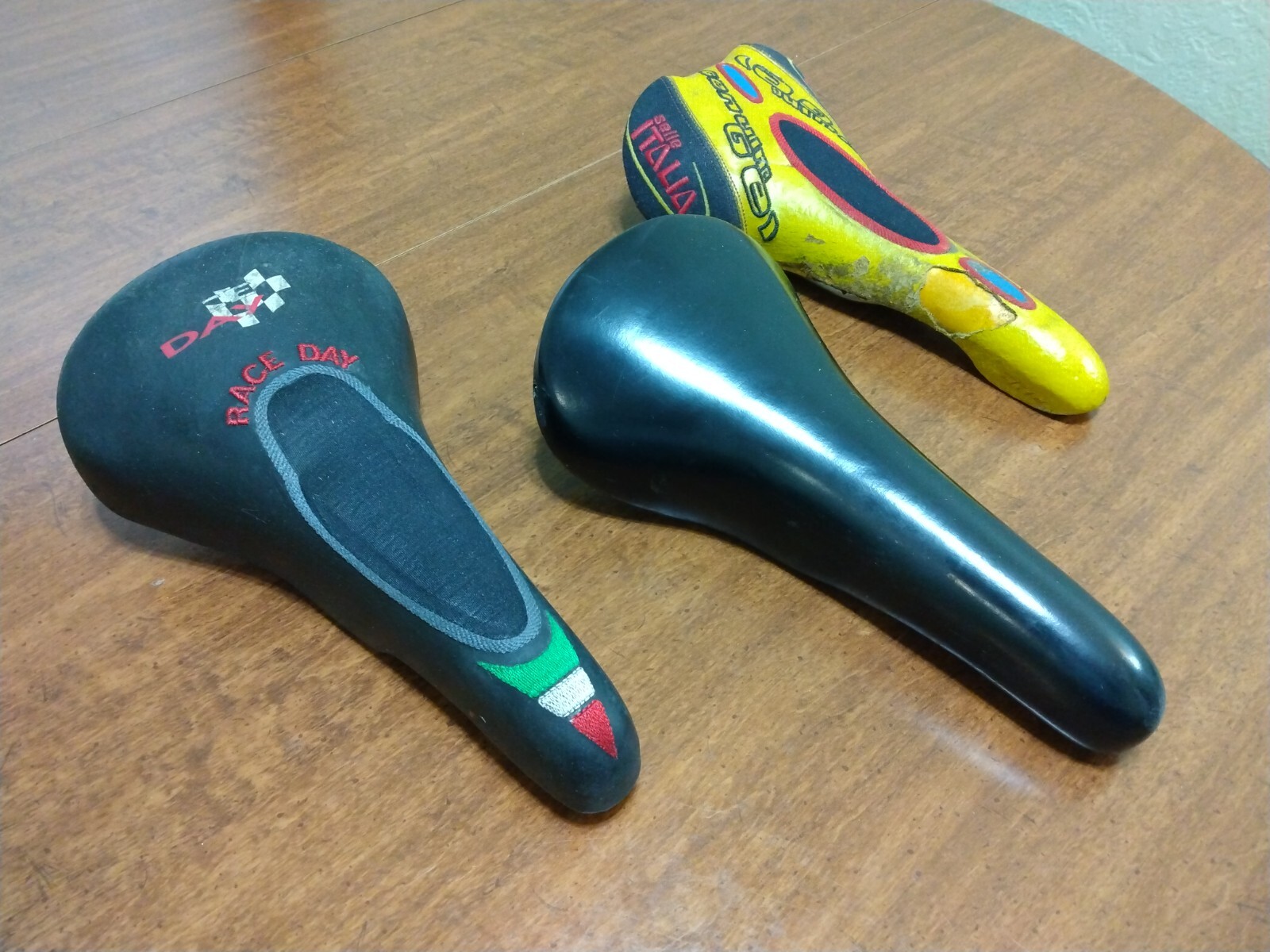 VTG SELLE SAN MARCO ITALIA SADDLES RACE SEAT TURBO MATIC INVICTA YELLOW LOT OF 3