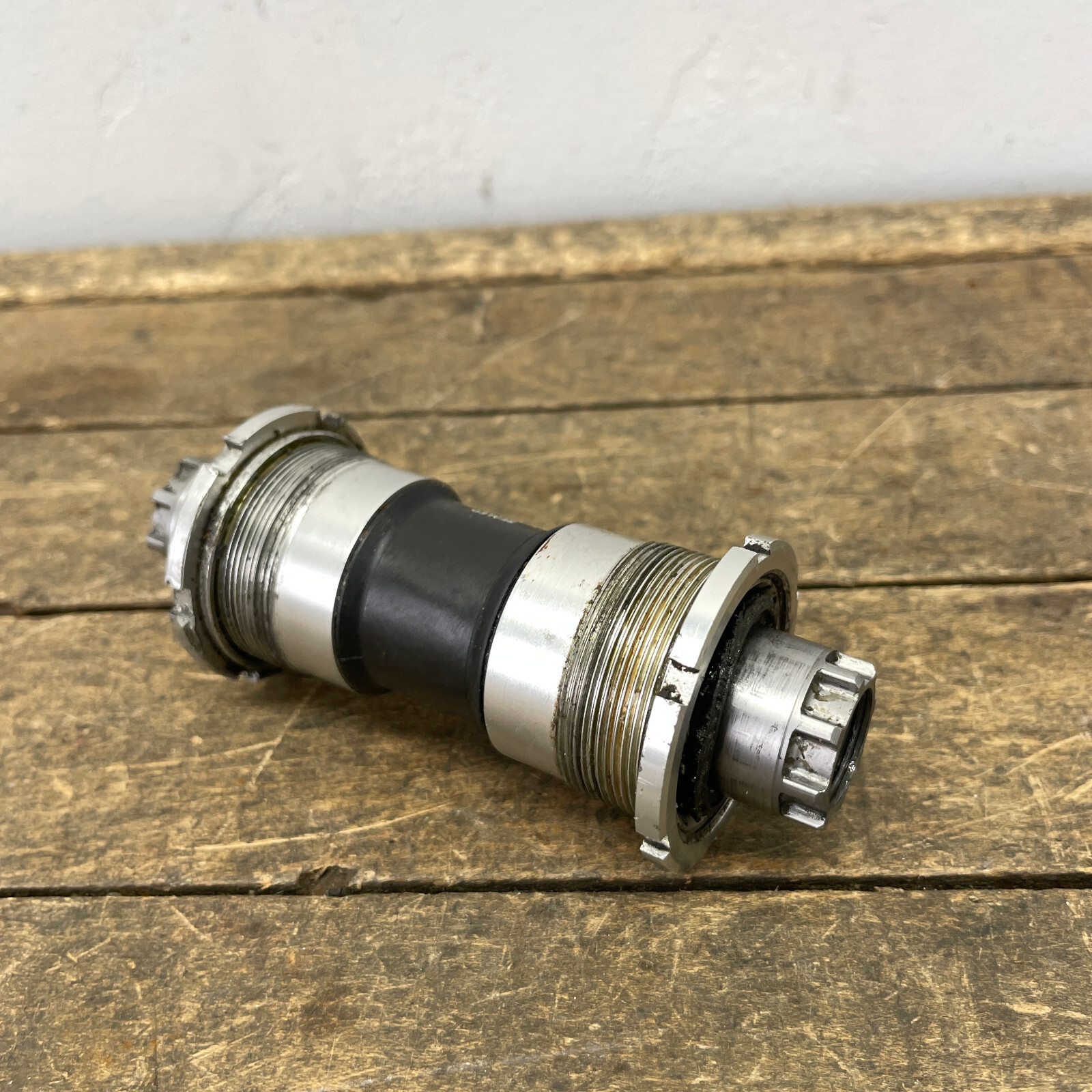Vintage Shimano Dura Ace BB-7700 Bottom Bracket 109.5 Octalink V1 68 English A3