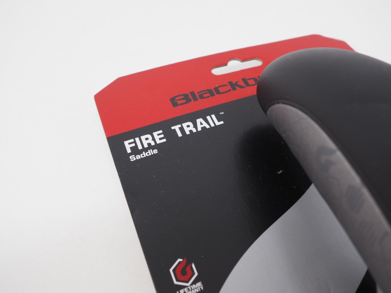 New! Blackburn Fire Trail Mountain Bike Saddle 285x140mm 7×7 Steel Rails Black