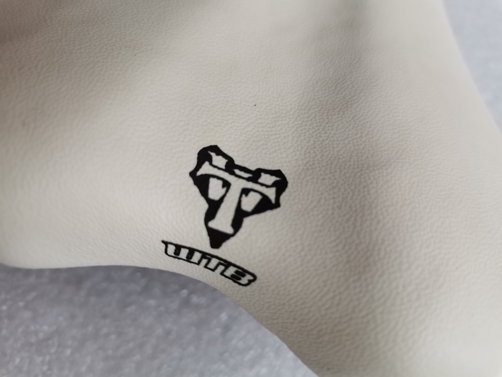 NEW GT SADDLE SEAT BY WTB ROAD MTB WHITE GREEN 139MM WIDTH