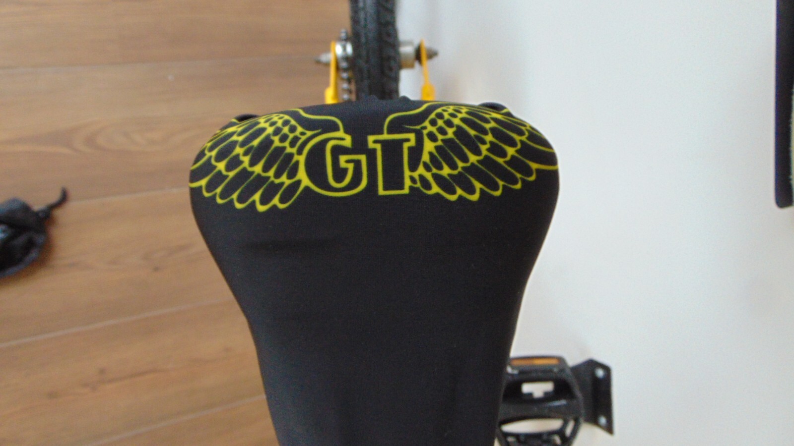 BMX Bicycle Seat Cover Vintage GT wings Bike Saddle Cover Old School Wings Black