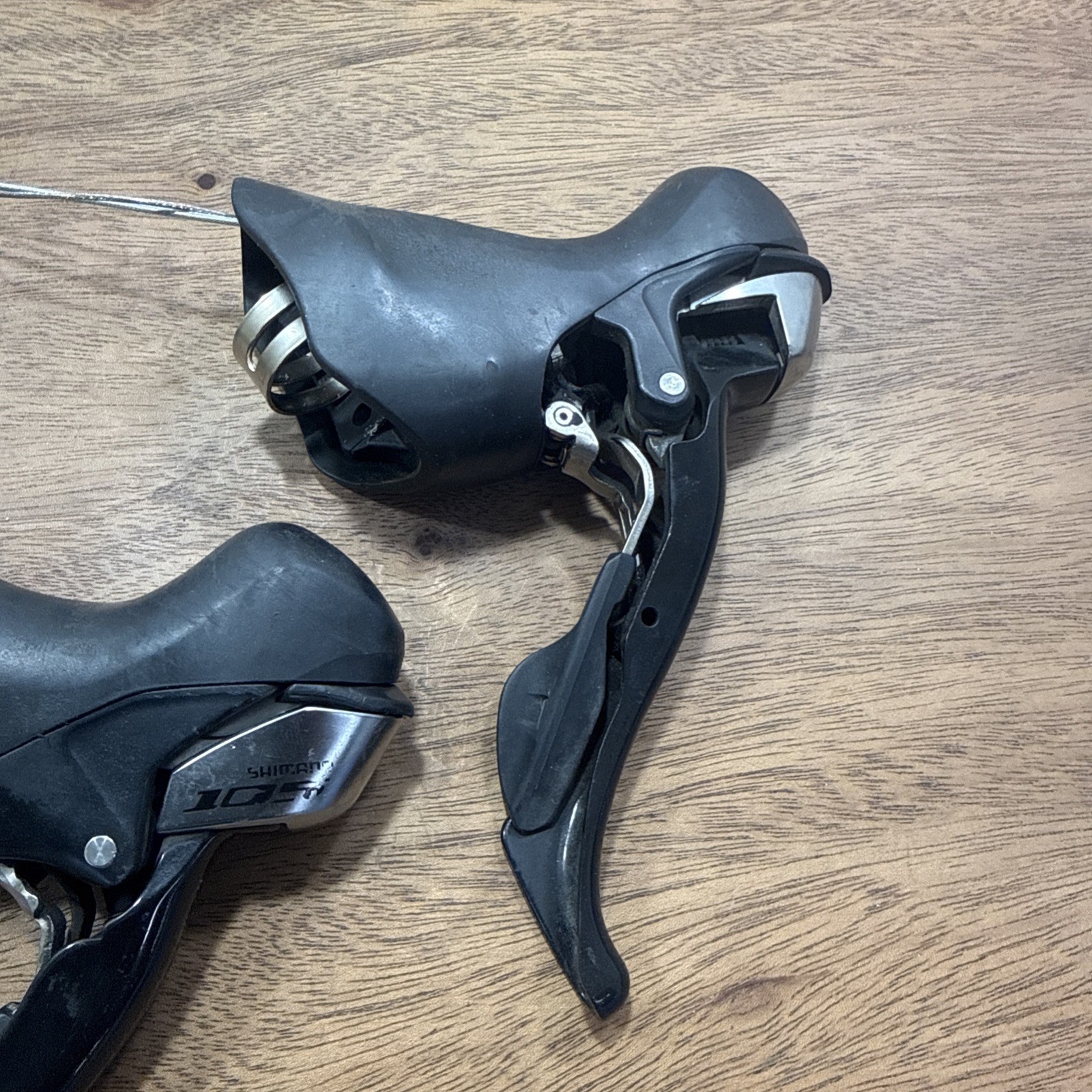 Shimano 105 ST-5700 ST-5703 3×10 Triple Road Bike Shifter Pair