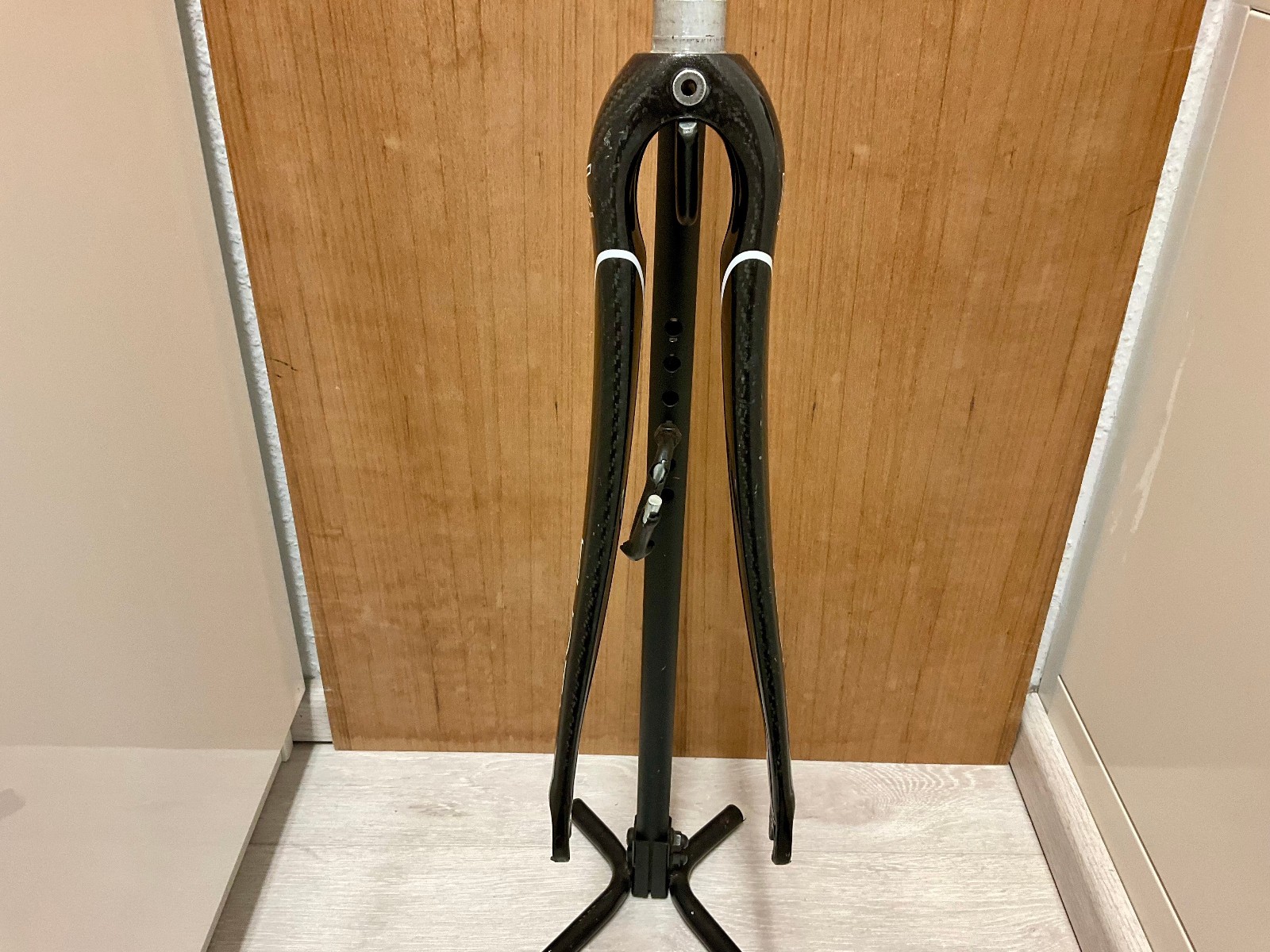 Nice Kuota Pure Carbon Fork / Forks 1 1/8″ 700c Low Miles 365gr. steerer 211mm