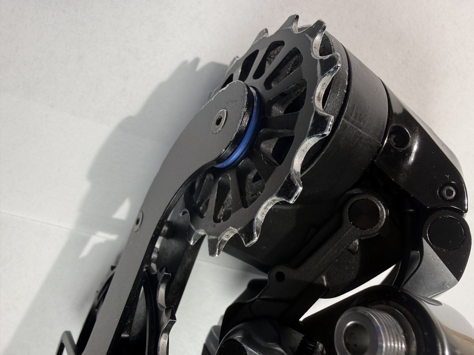SRAM Red AXS eTap D1 Electronic 12-Spd Rear Derailleur & Black Kogel Kolossos