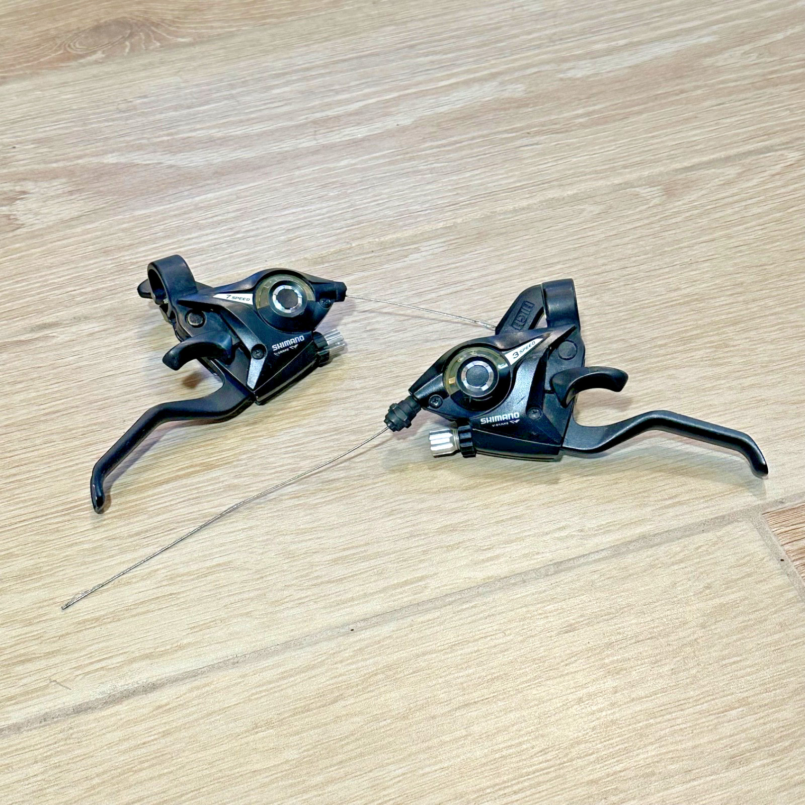 Shimano 3×7 Speed V-Brake levers & Shifter model ST-EF51-7R ST-EF51-L Black A1