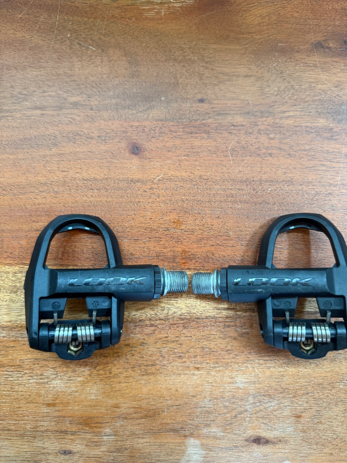 Look Keo Classic 3 Clipless Road Bike Pedals – Used, but barely!